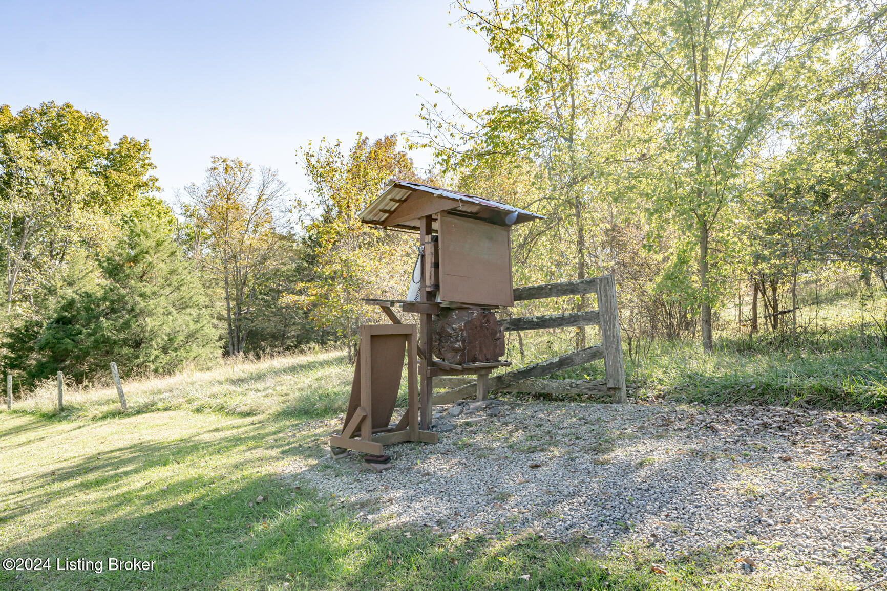 137 Old Possum Ridge Rd