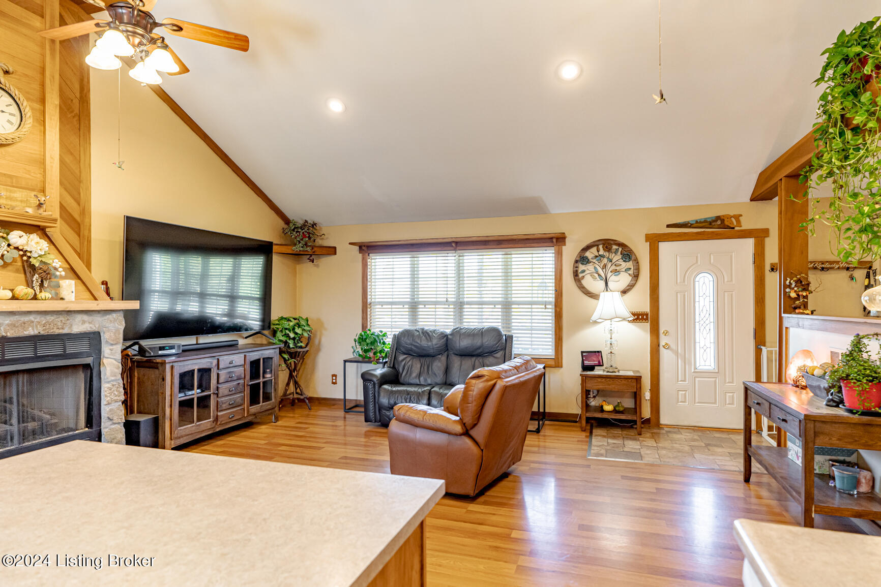137 Old Possum Ridge Rd