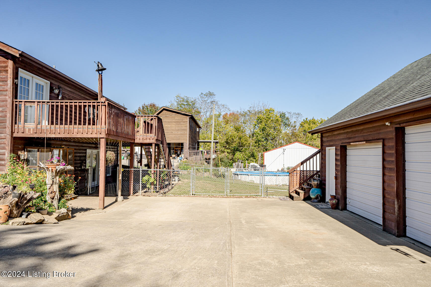 137 Old Possum Ridge Rd