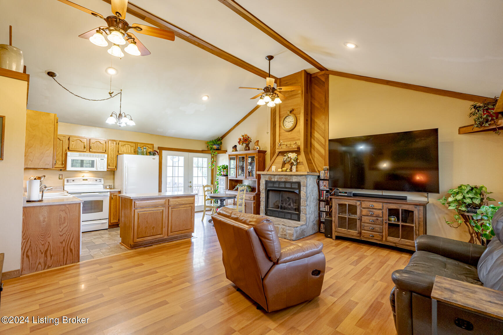 137 Old Possum Ridge Rd