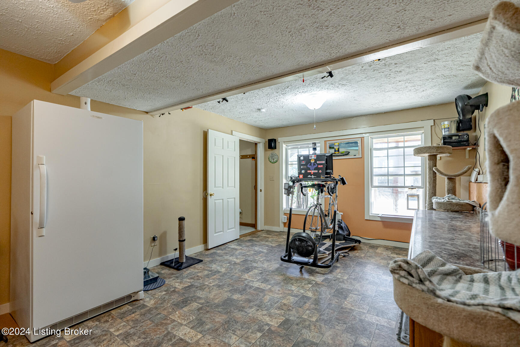137 Old Possum Ridge Rd