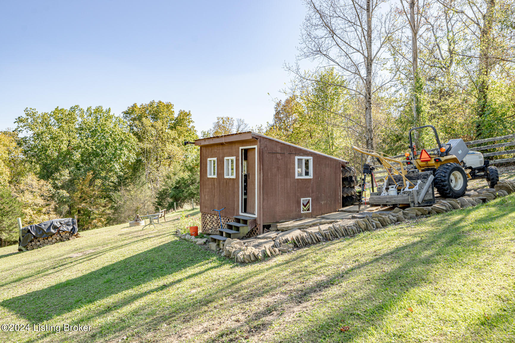 137 Old Possum Ridge Rd