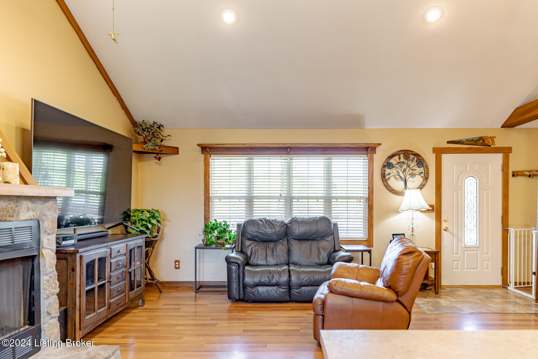 137 Old Possum Ridge Rd