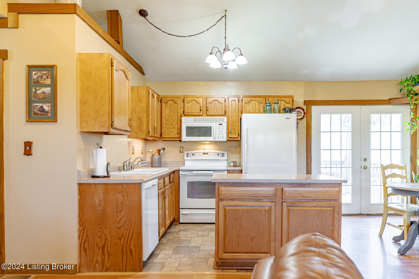 137 Old Possum Ridge Rd
