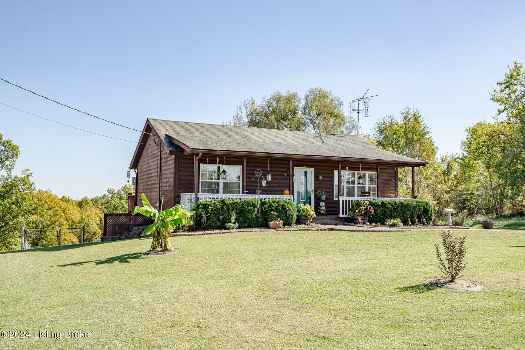 137 Old Possum Ridge Rd