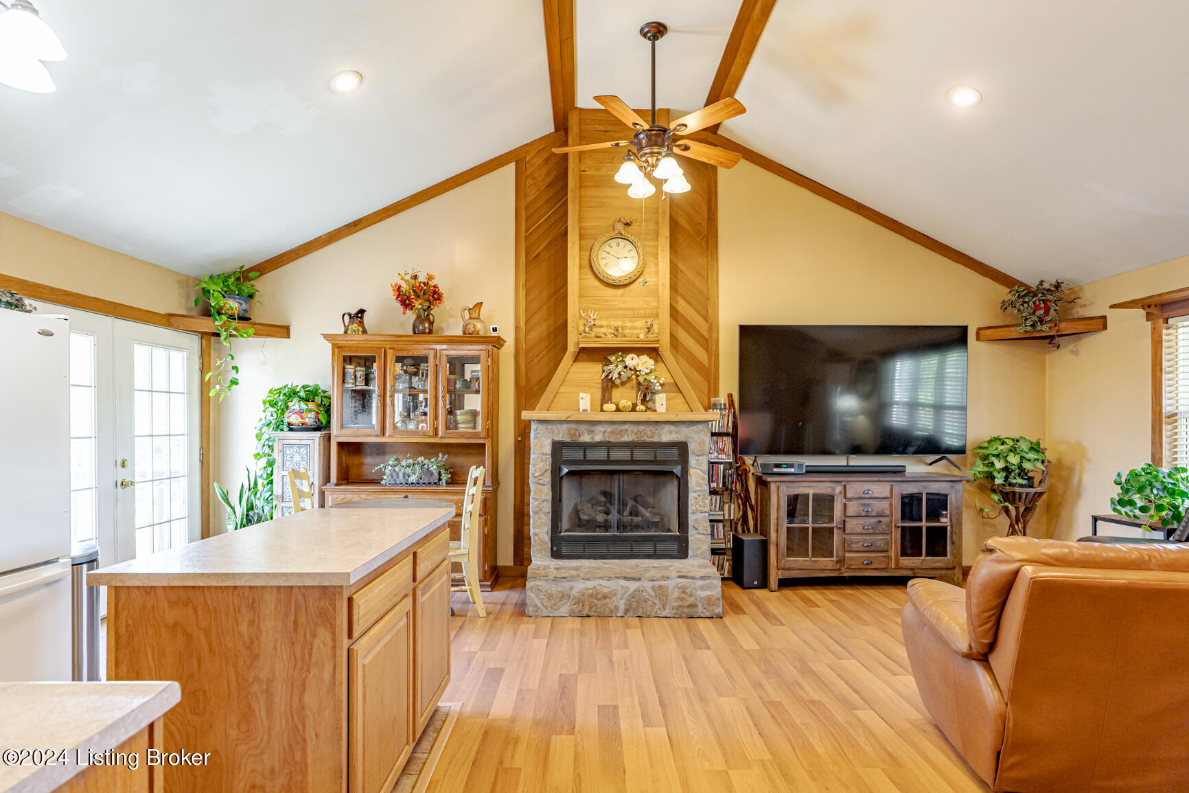 137 Old Possum Ridge Rd