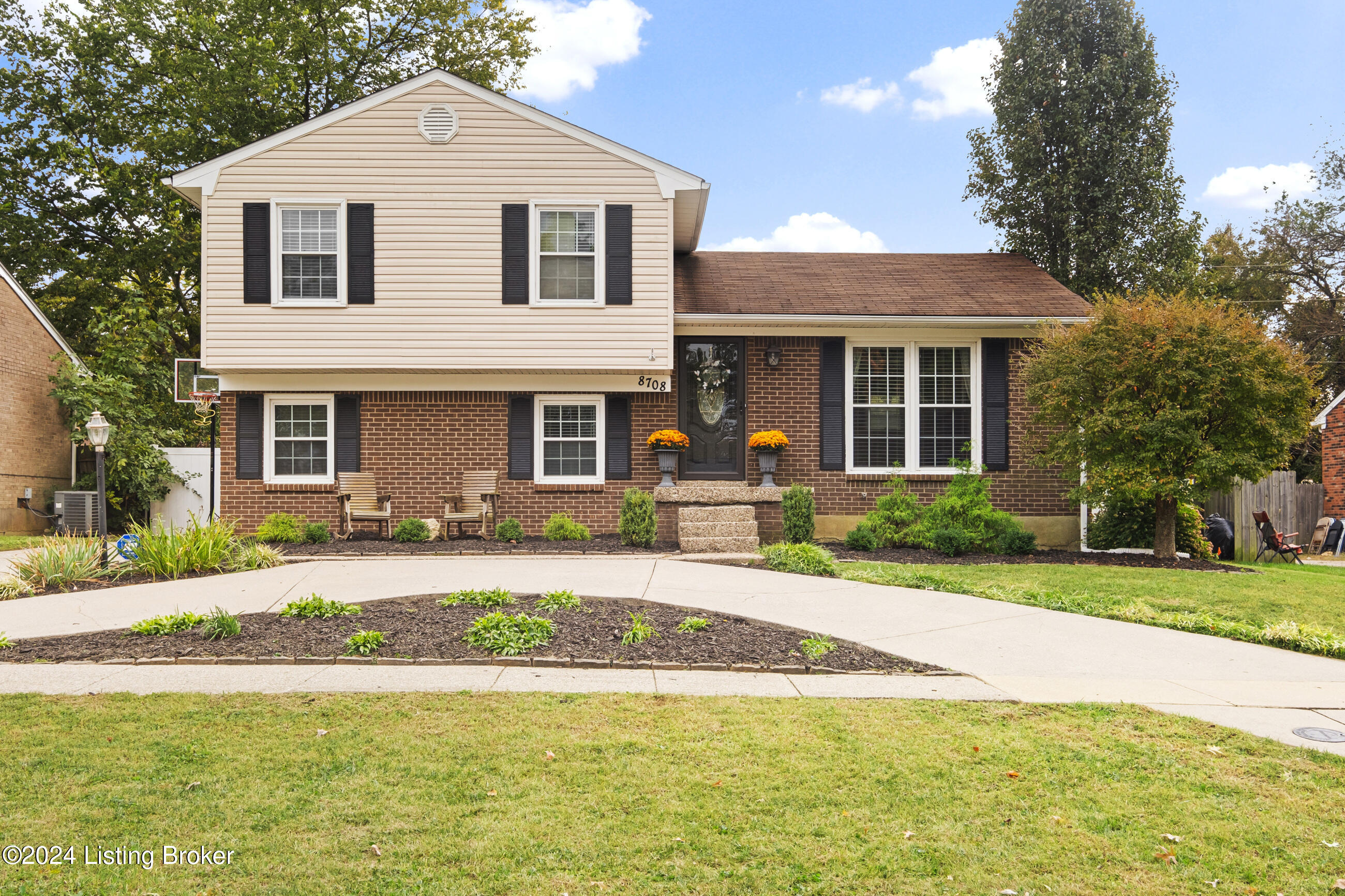 8708 Avondale Ct