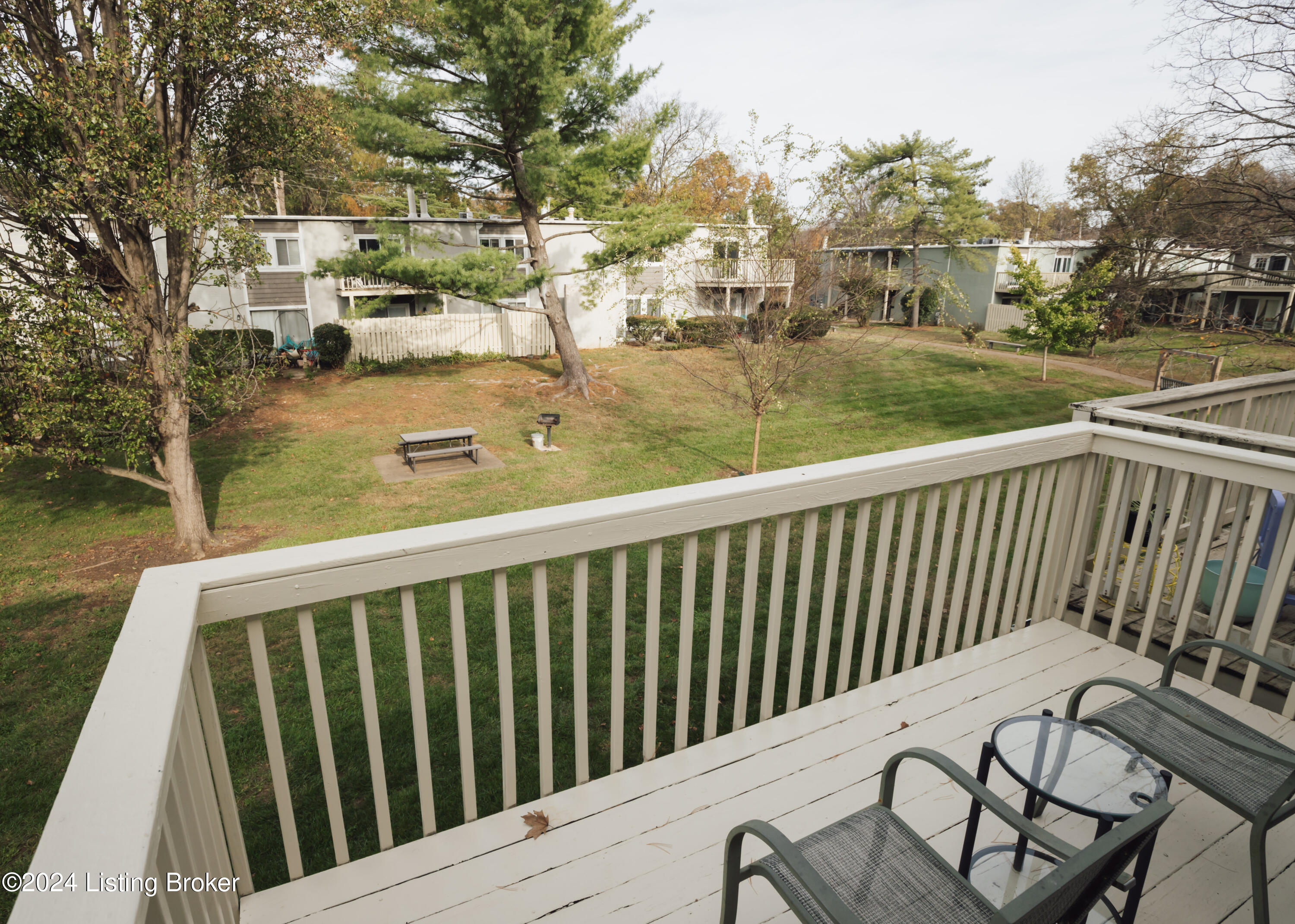 1935 Gardiner Ln, C39