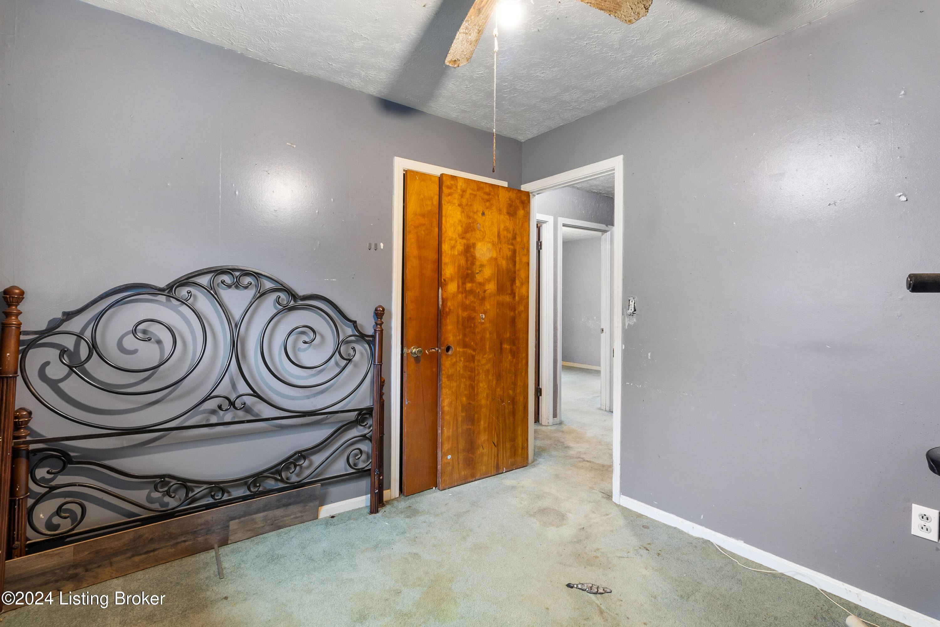 410 Roe Hill Rd