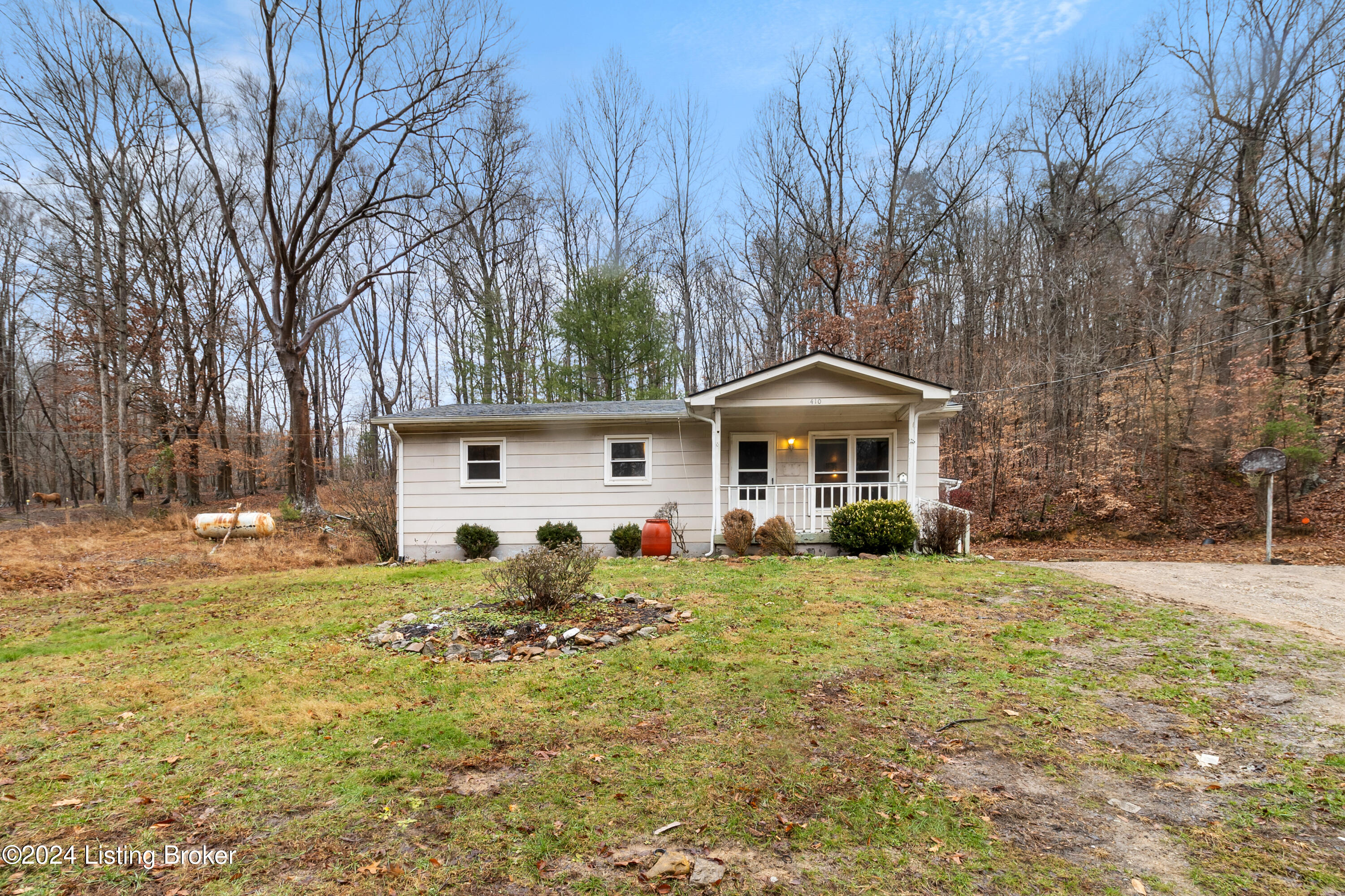 410 Roe Hill Rd