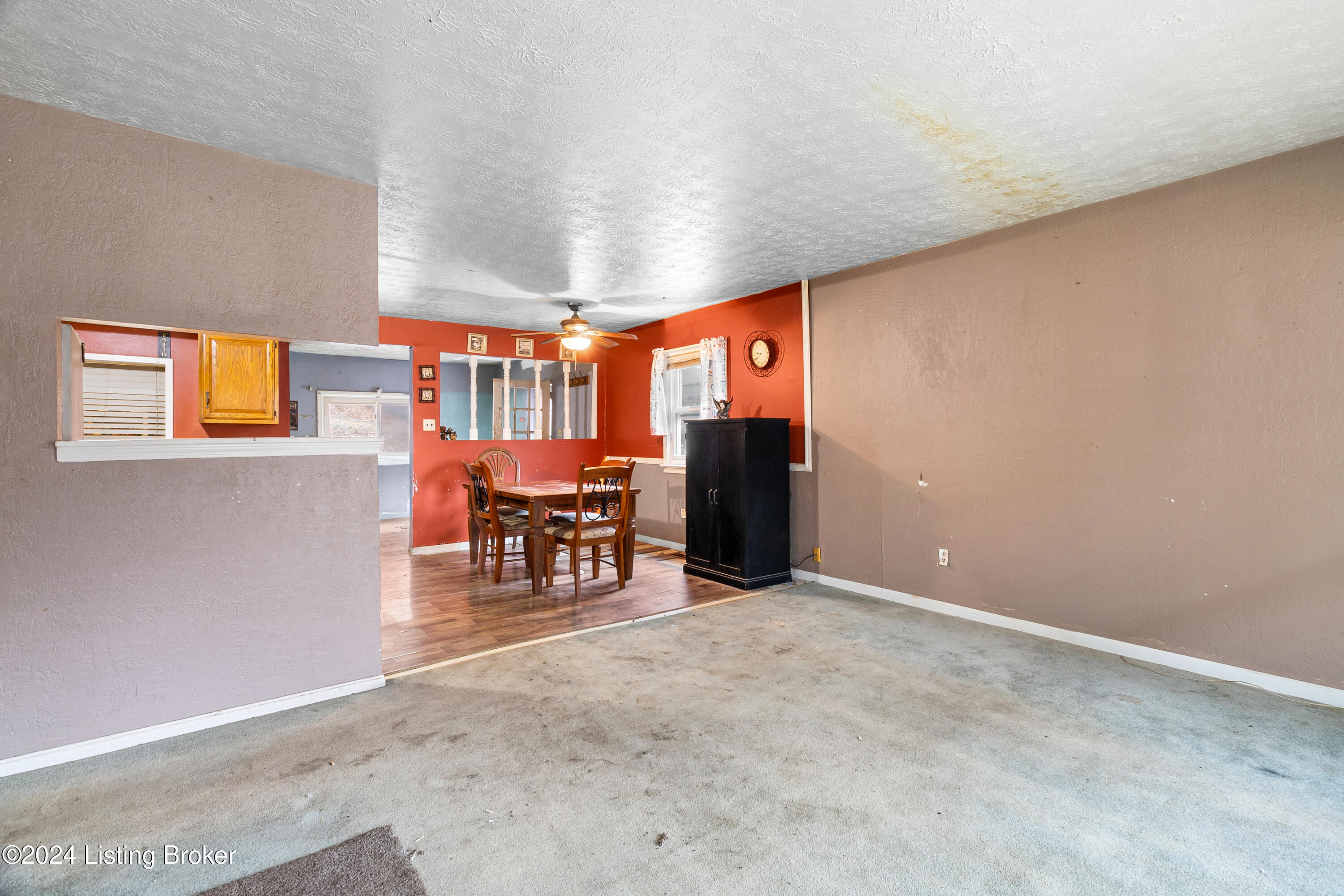 410 Roe Hill Rd