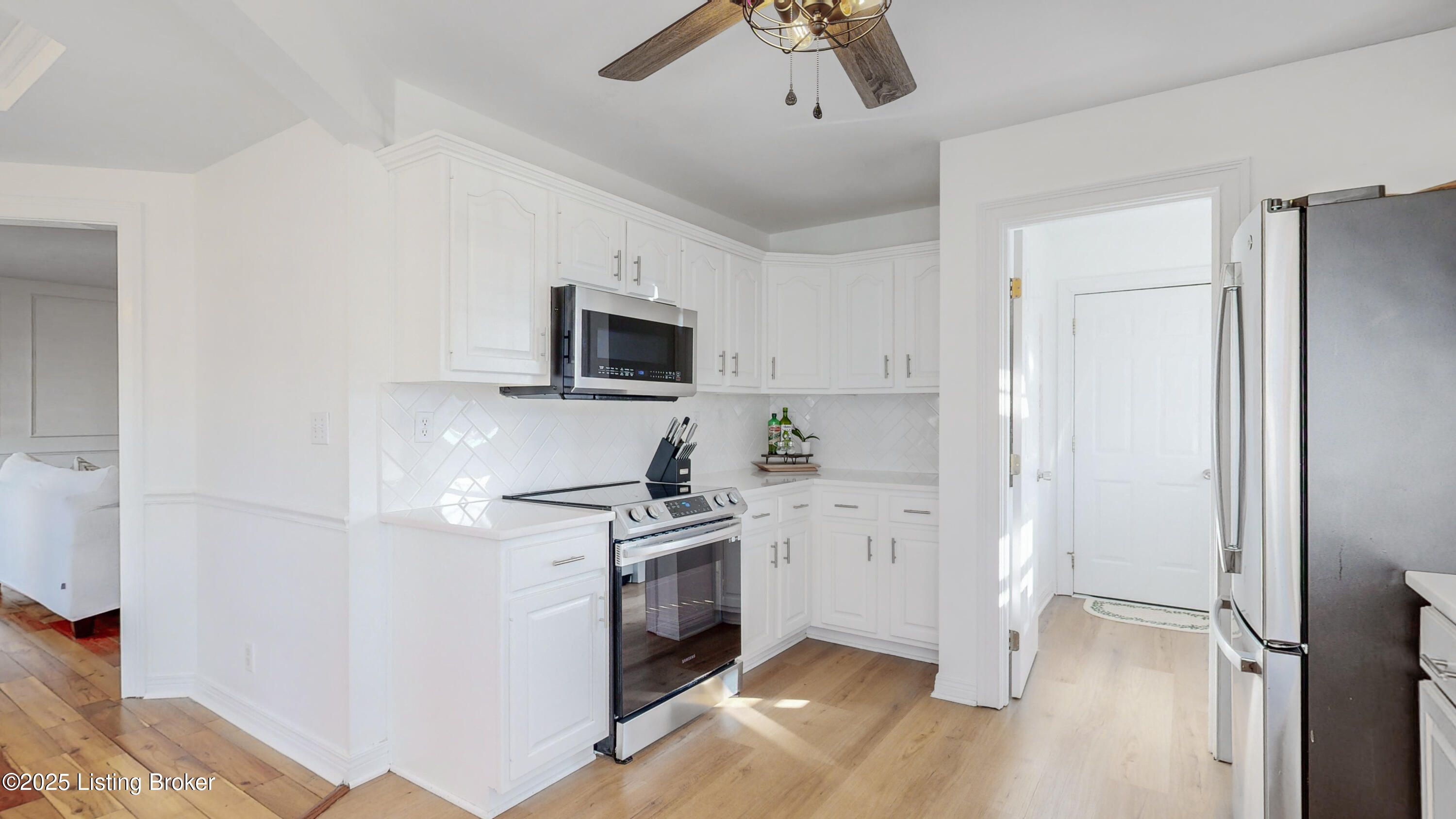 321 Stoneledge Dr