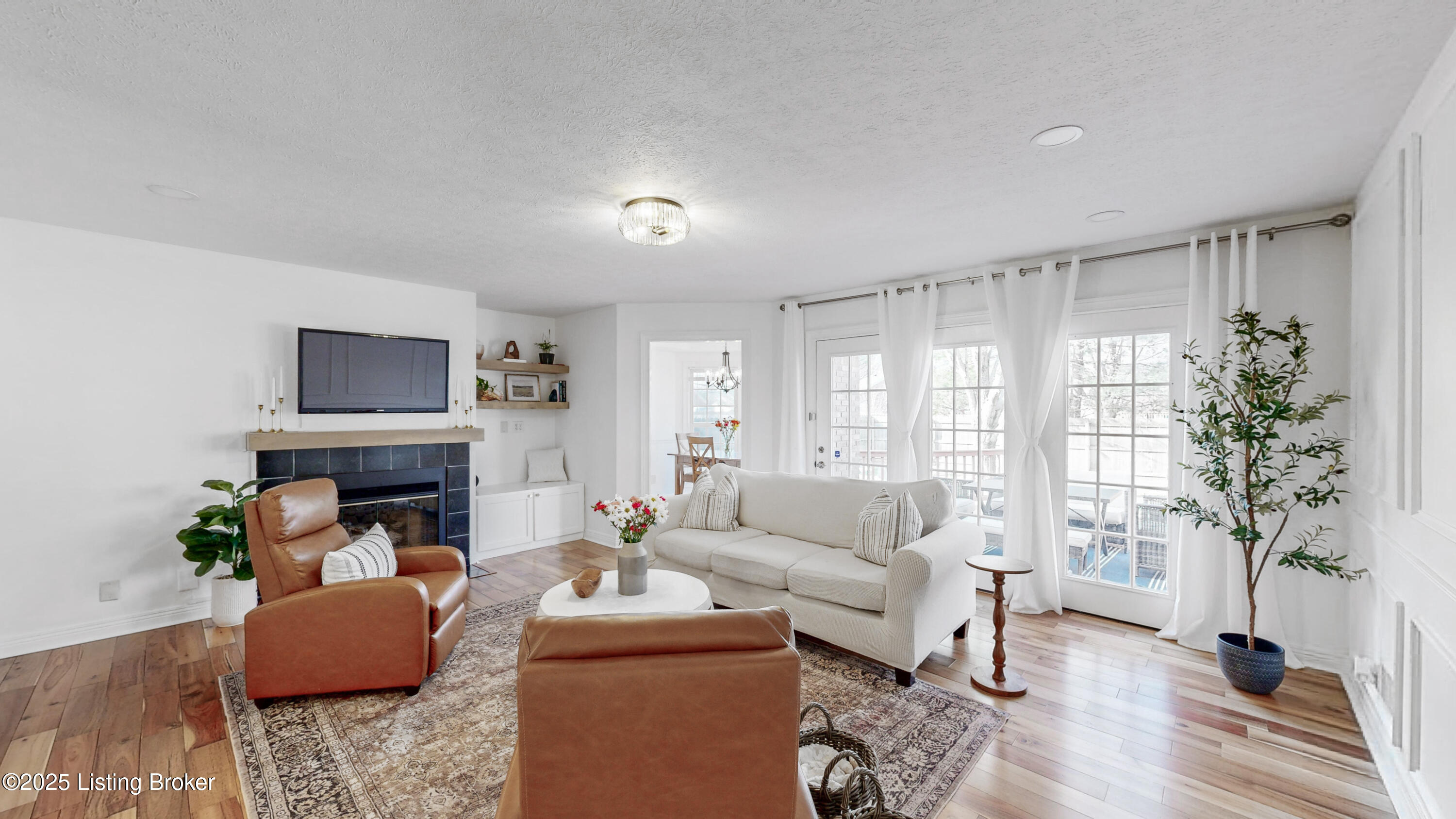 321 Stoneledge Dr