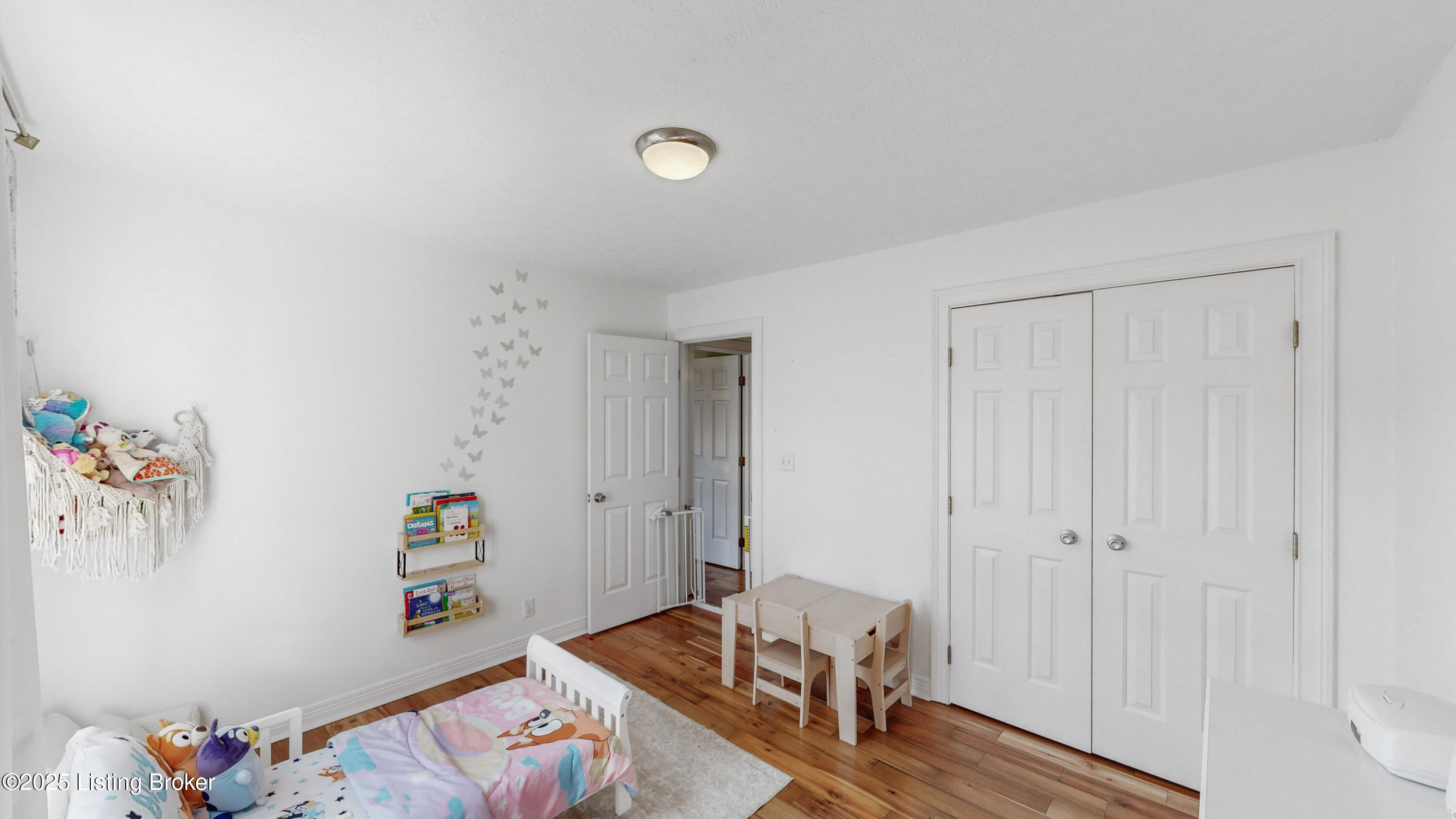321 Stoneledge Dr