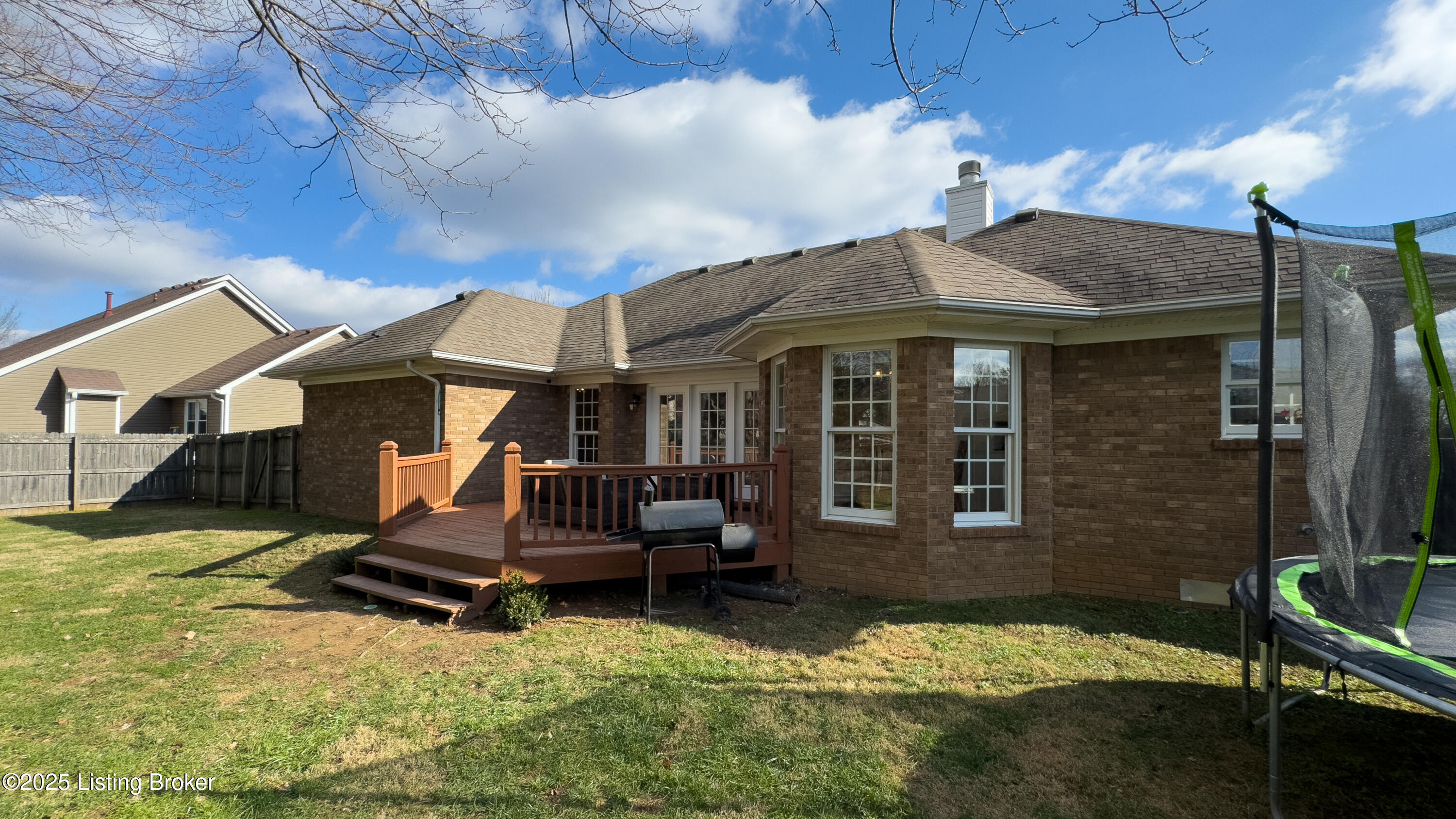 321 Stoneledge Dr