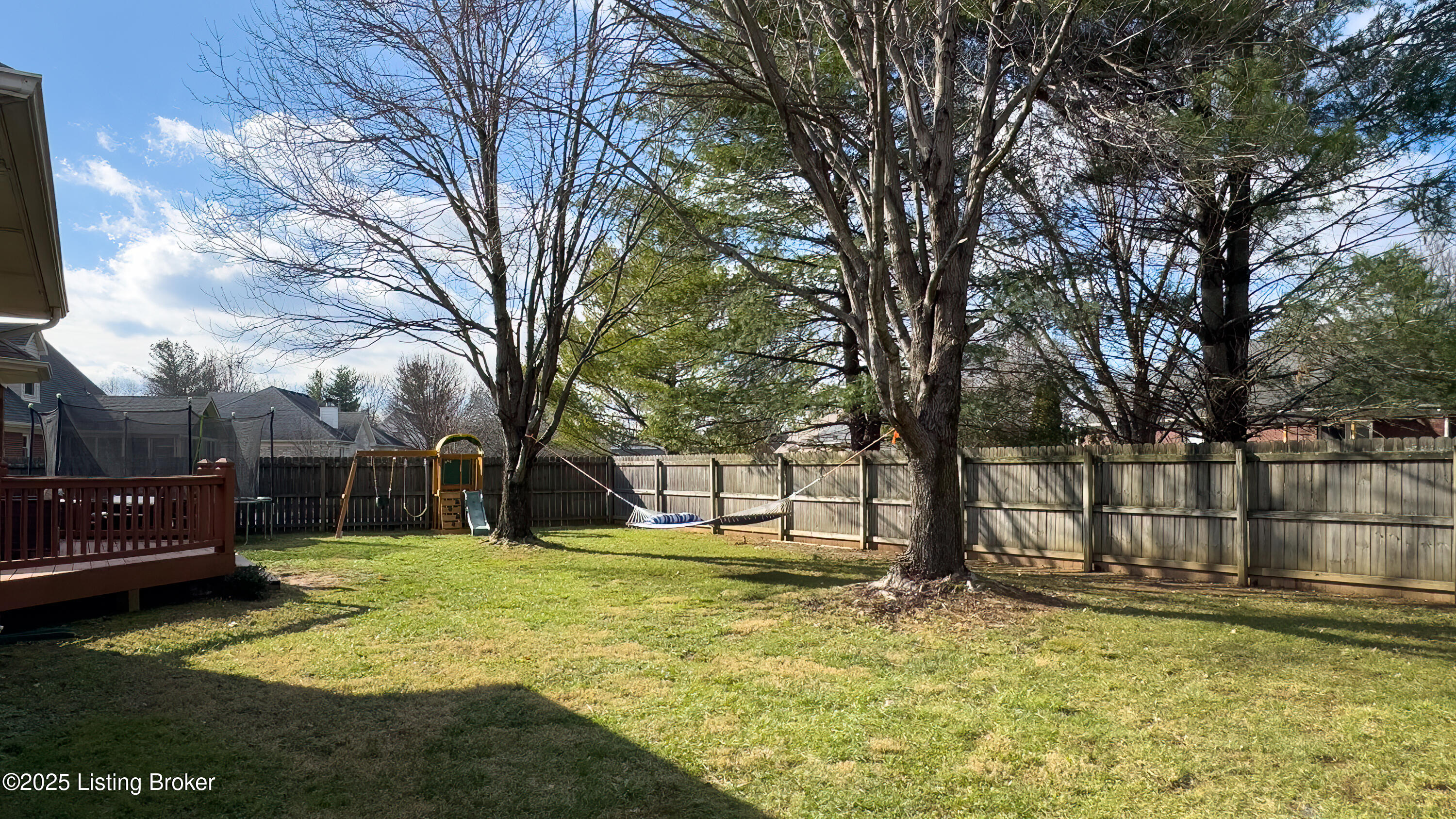 321 Stoneledge Dr