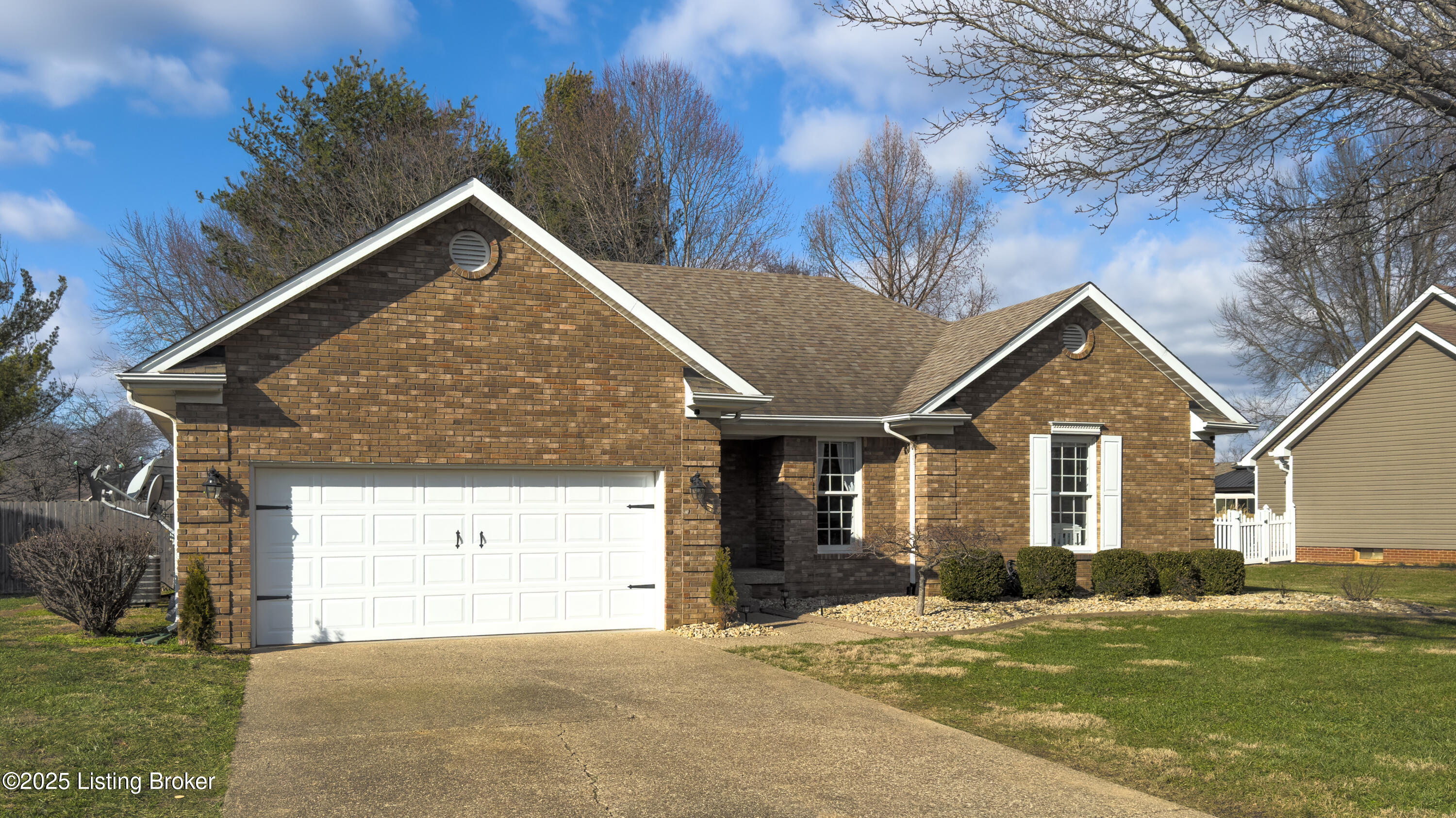 321 Stoneledge Dr