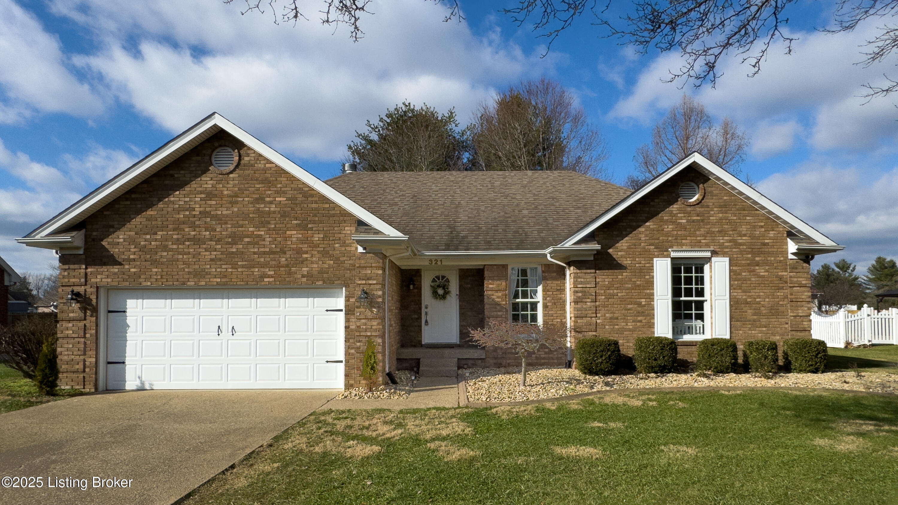 321 Stoneledge Dr