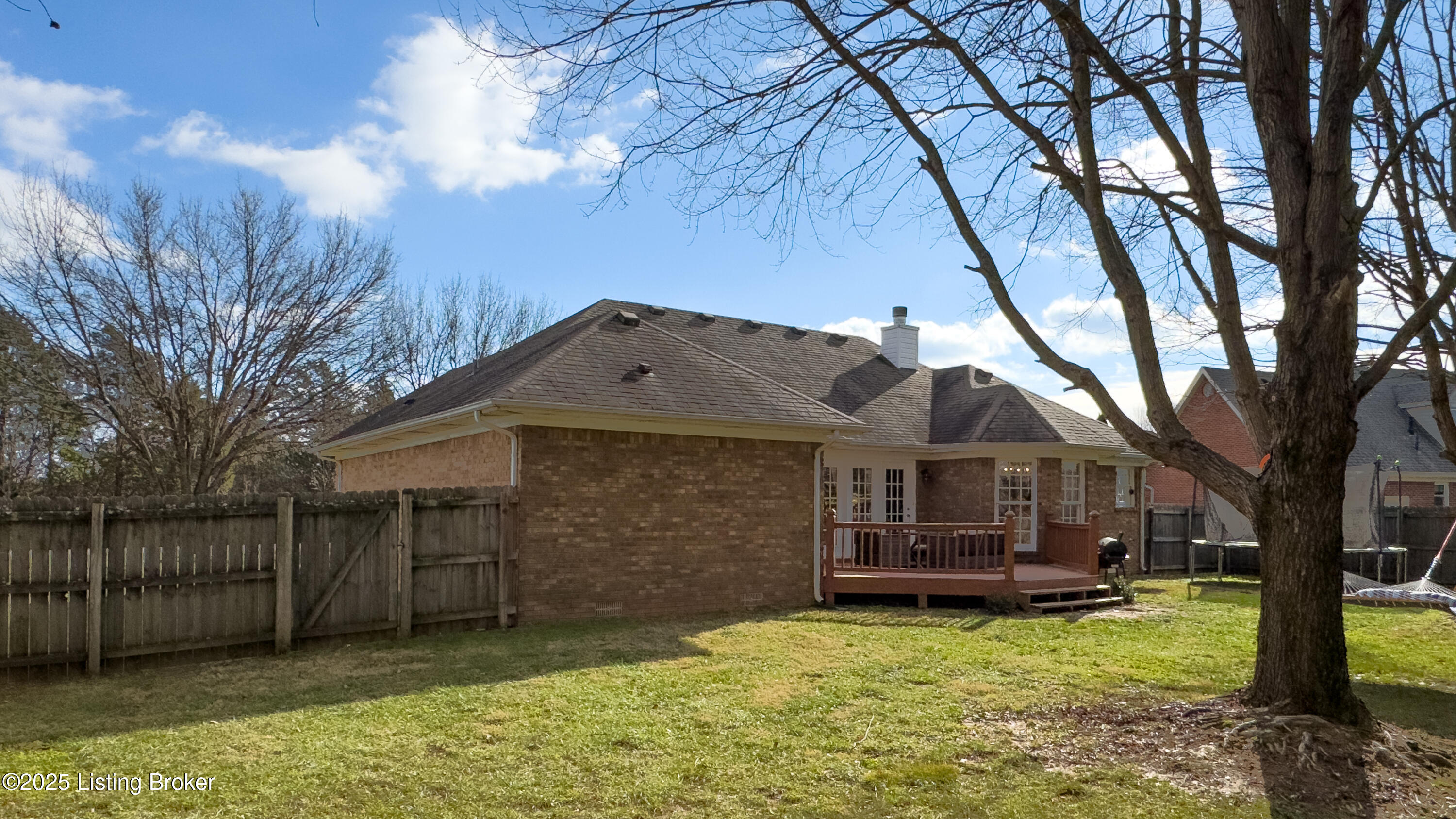 321 Stoneledge Dr