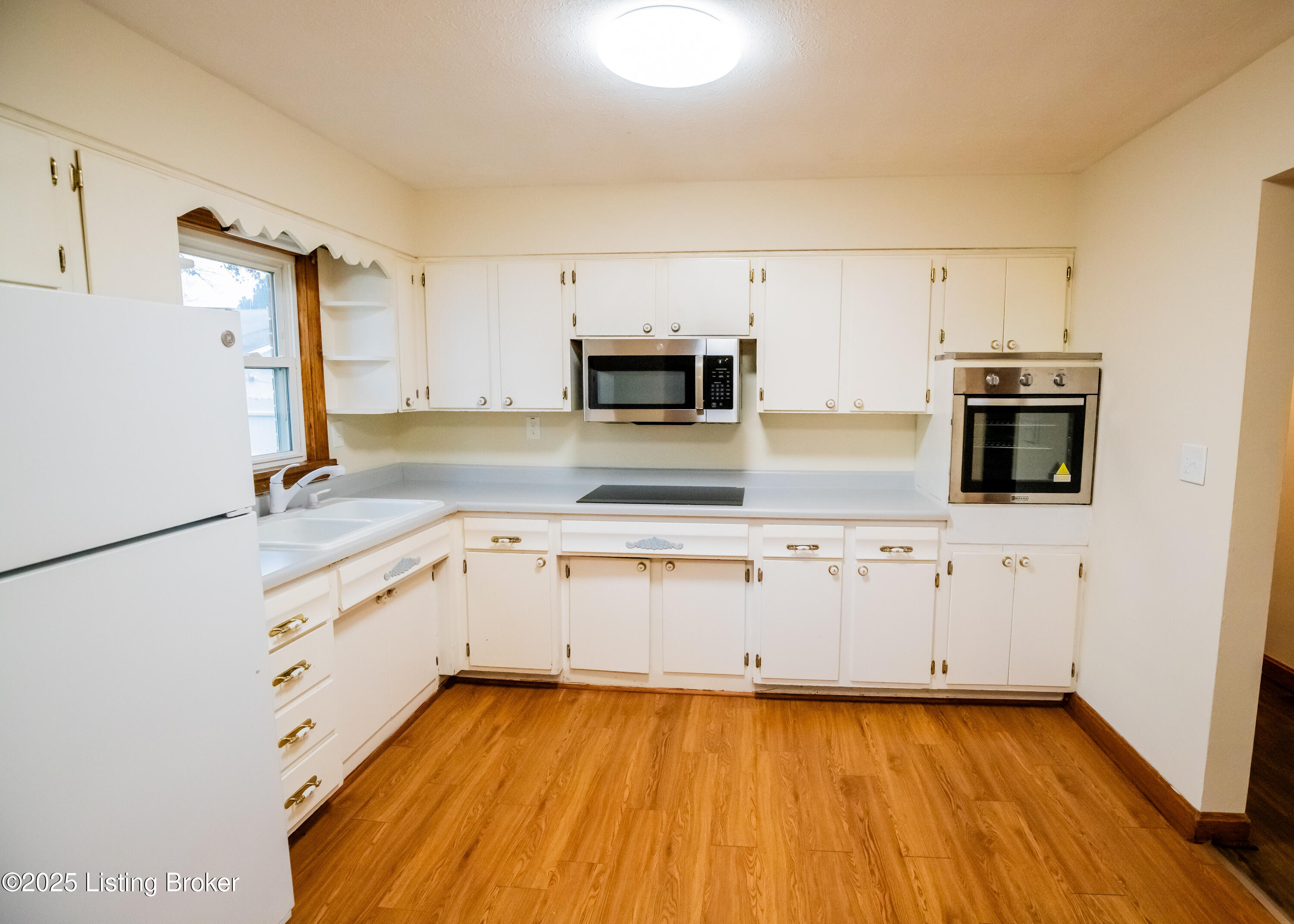 10002 Northridge Dr