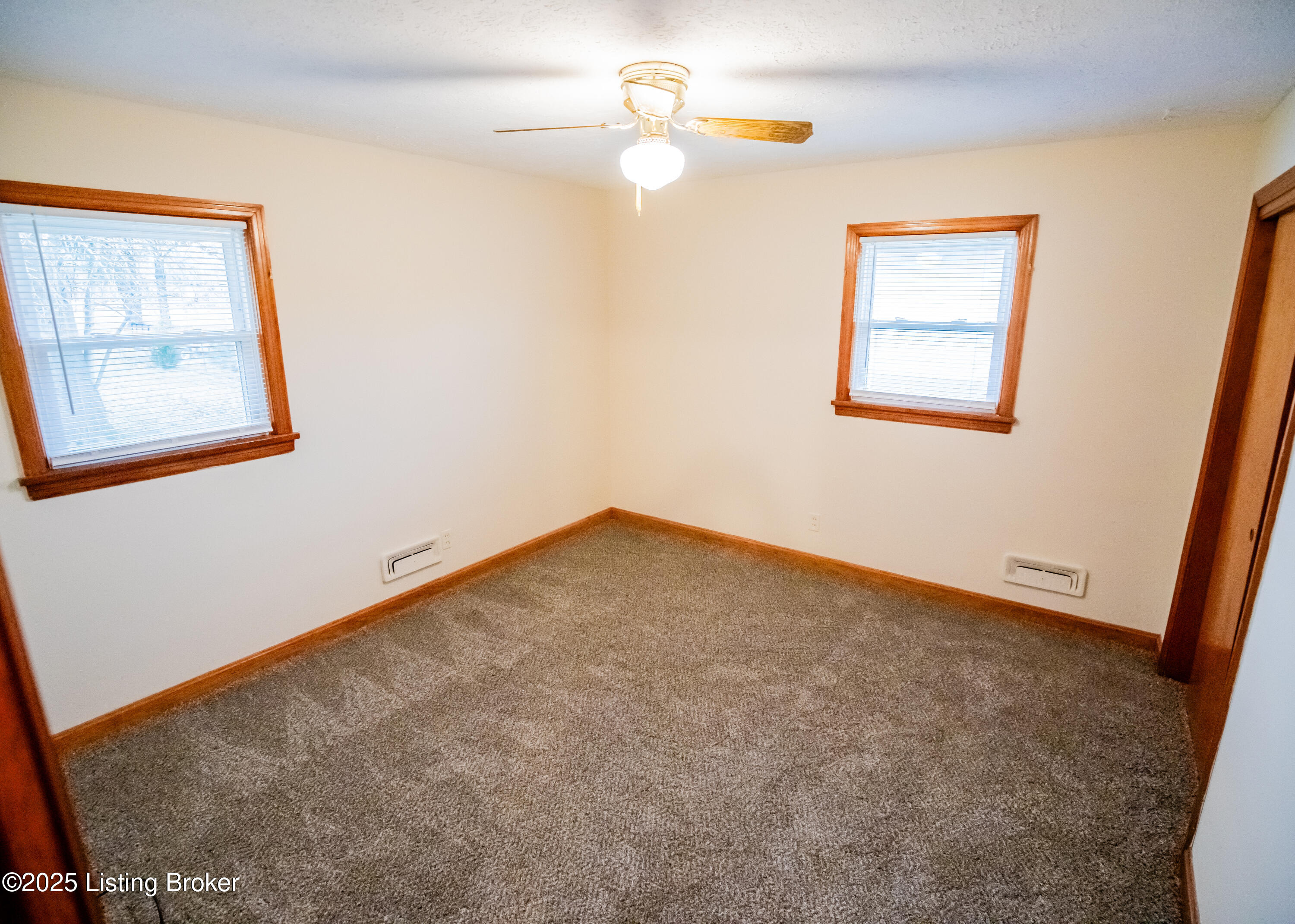10002 Northridge Dr