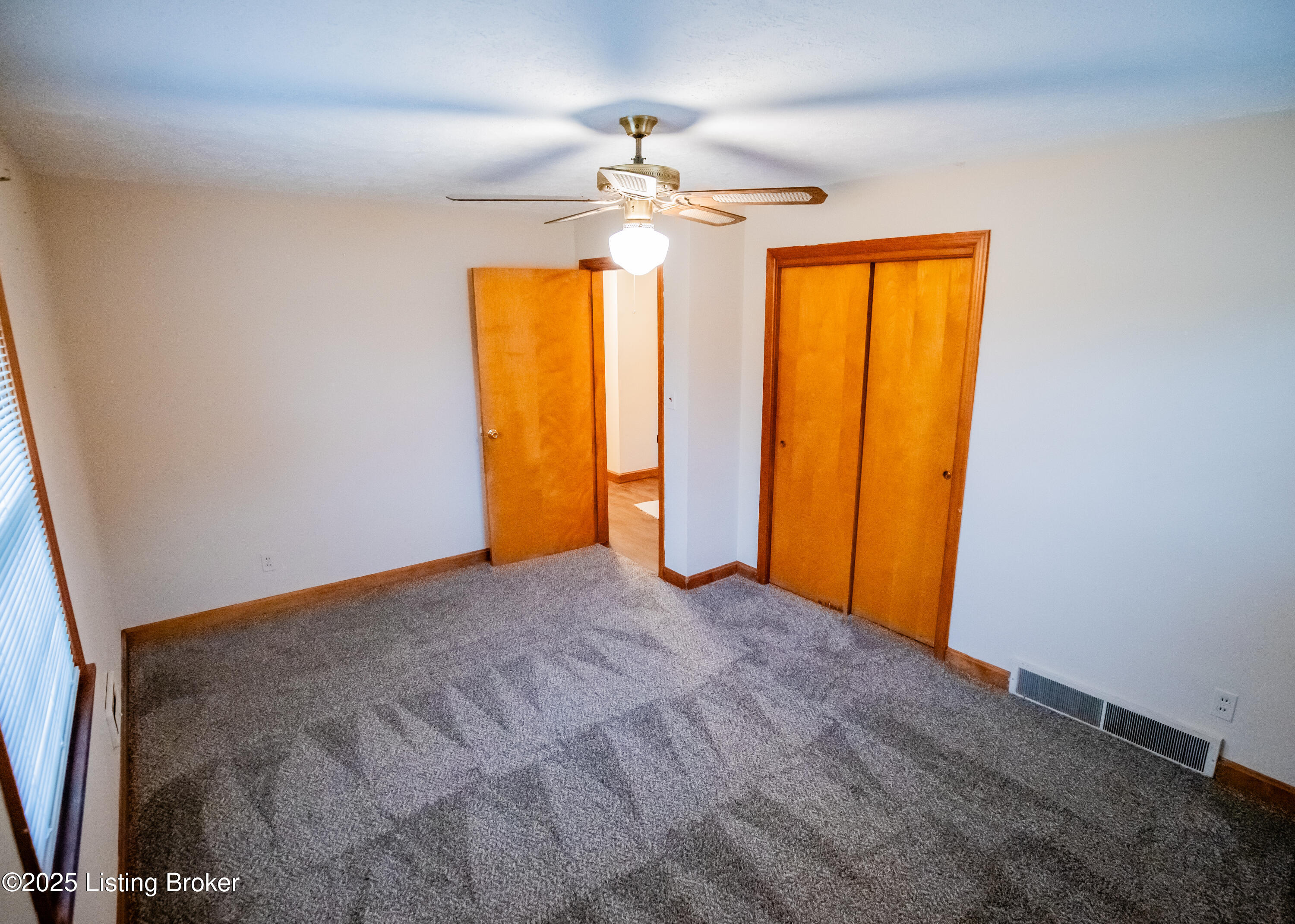 10002 Northridge Dr