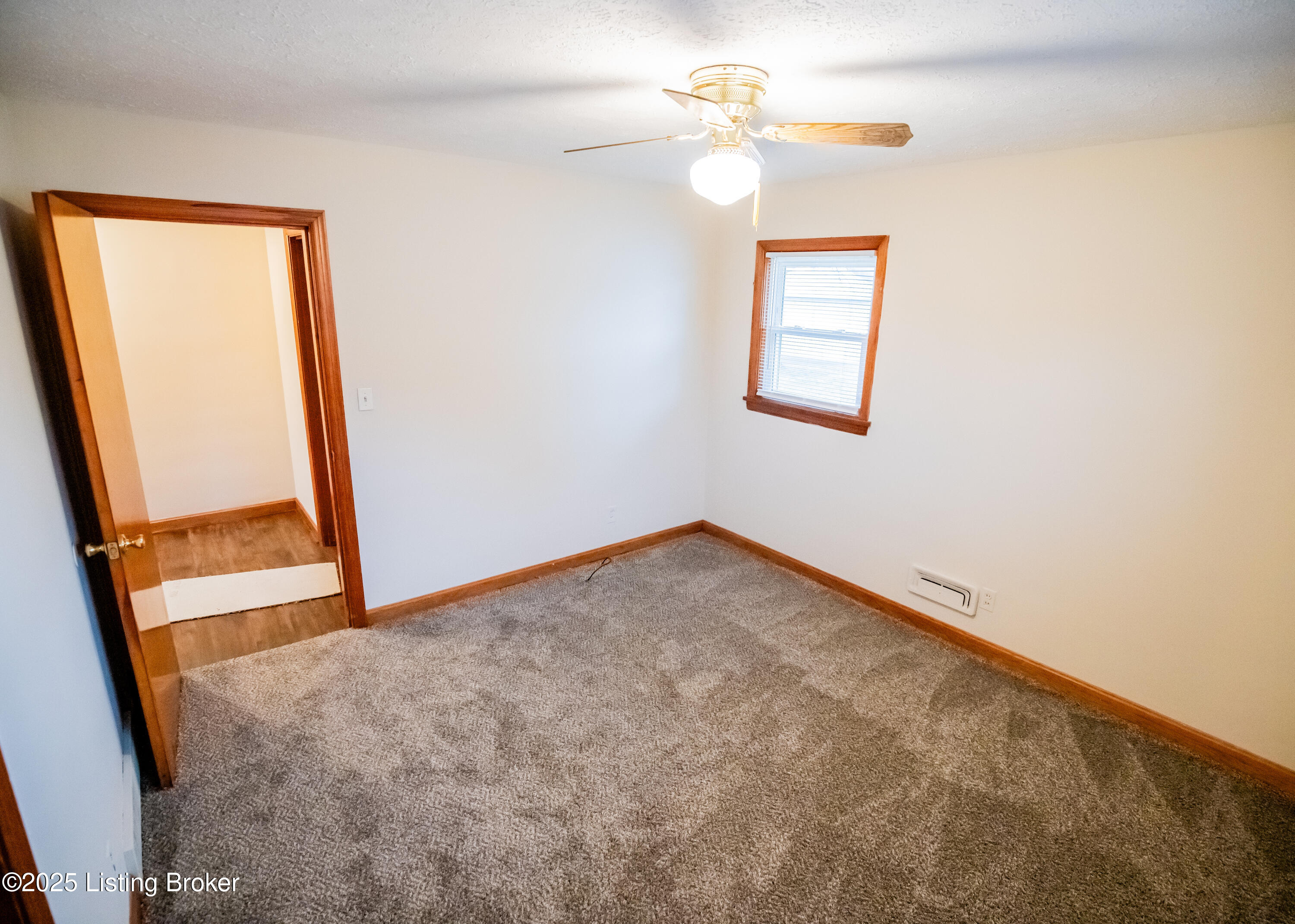 10002 Northridge Dr