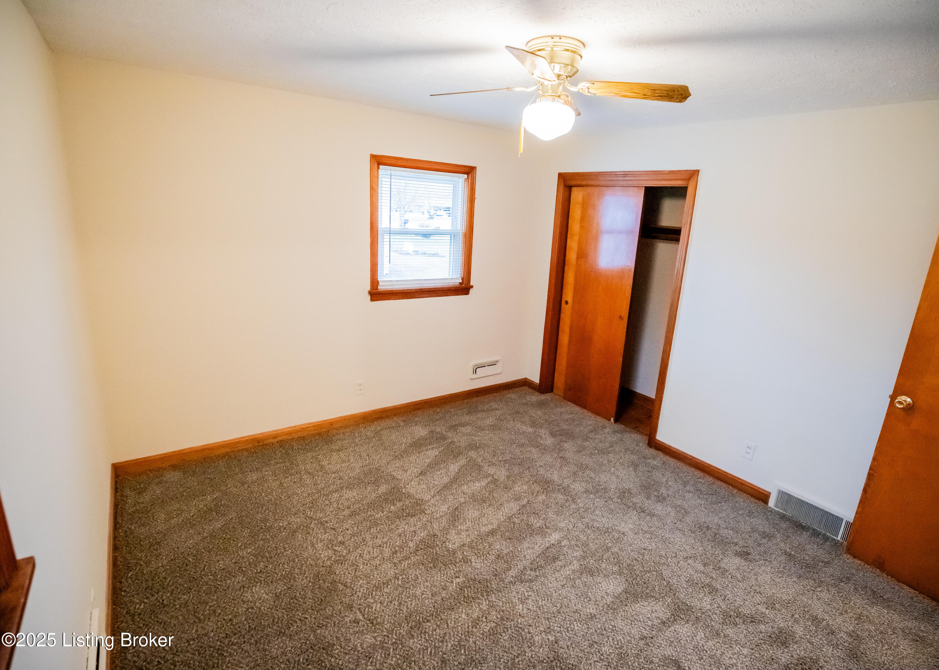 10002 Northridge Dr