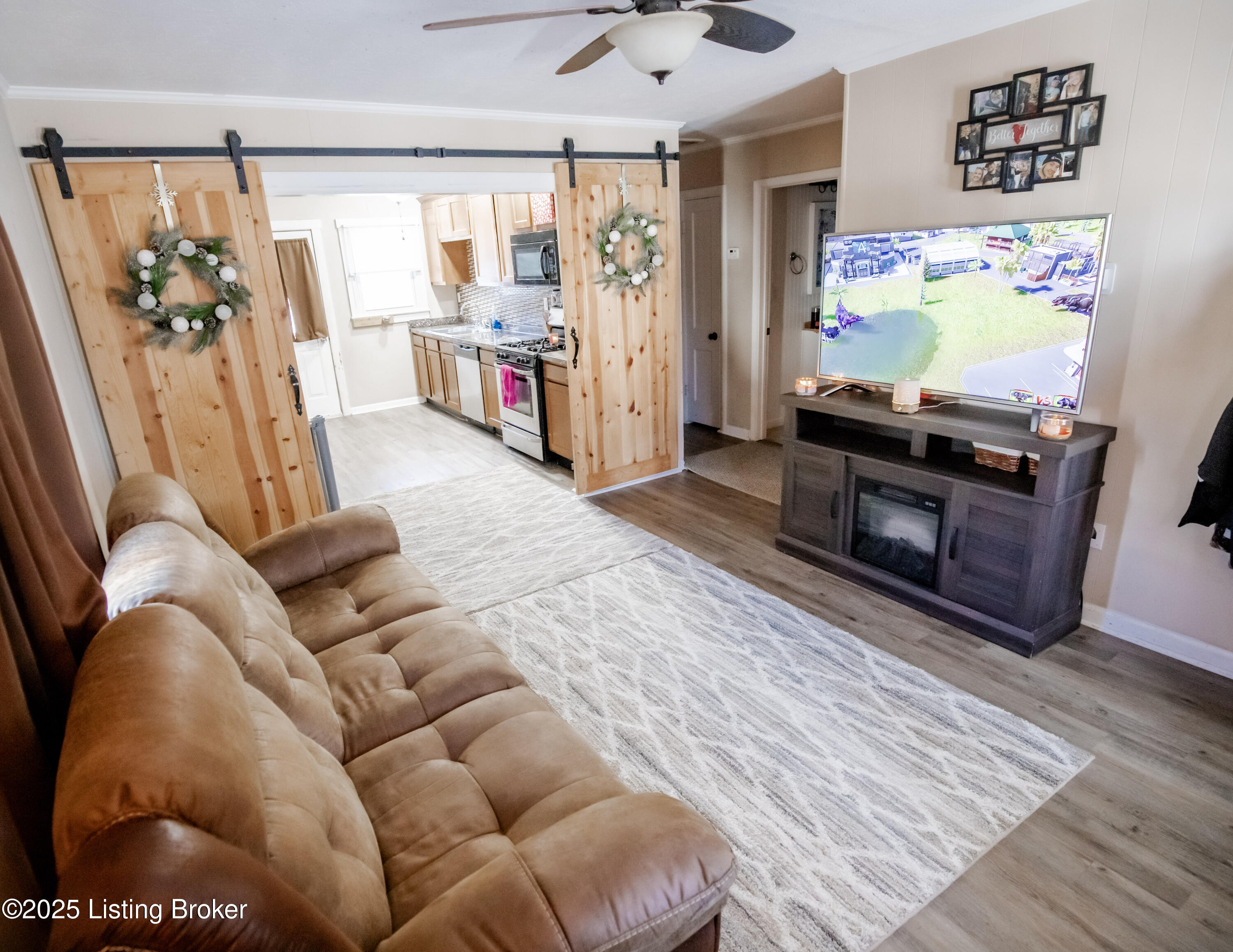 1308 Doris Dr