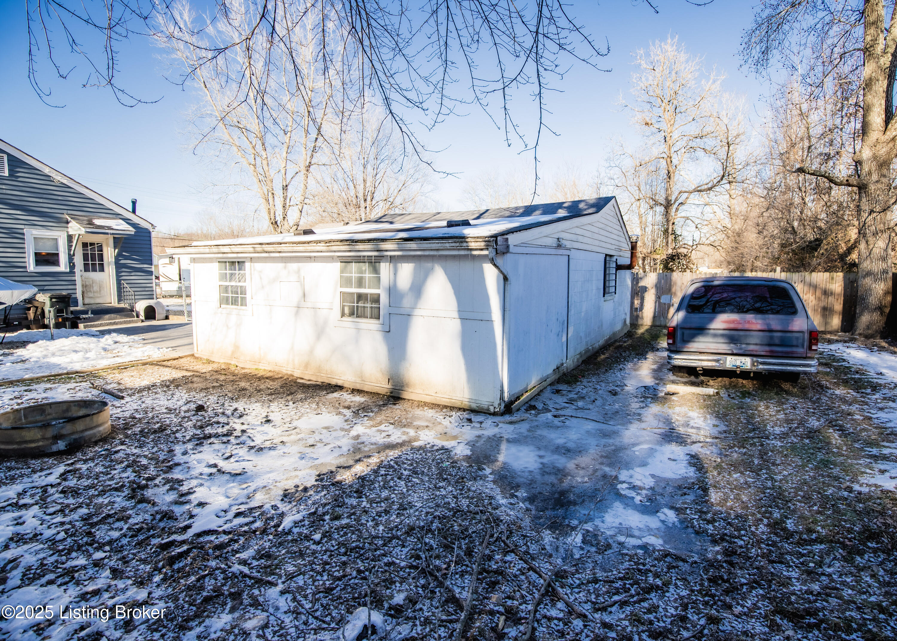 1308 Doris Dr