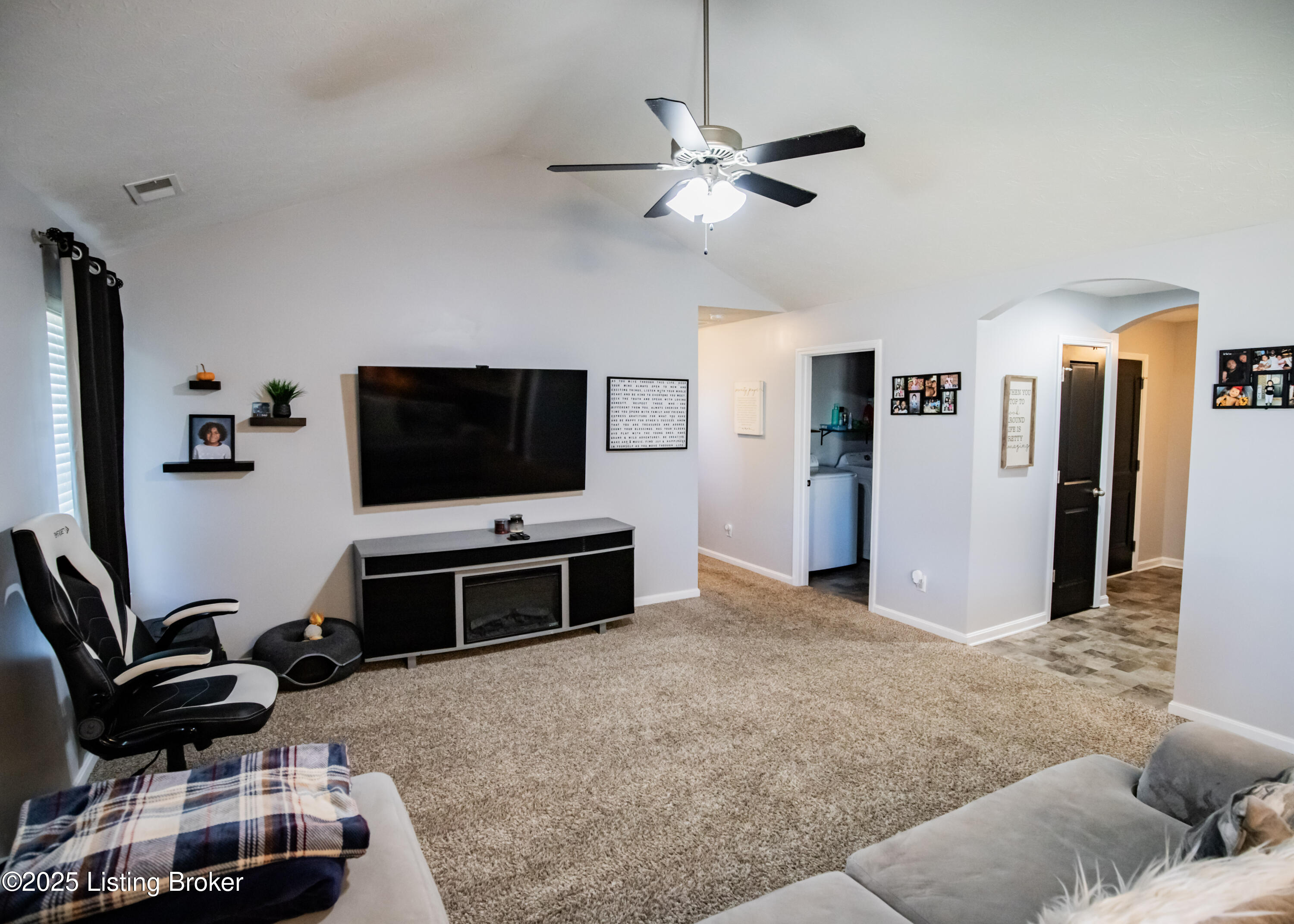 208 Gadwall Ct