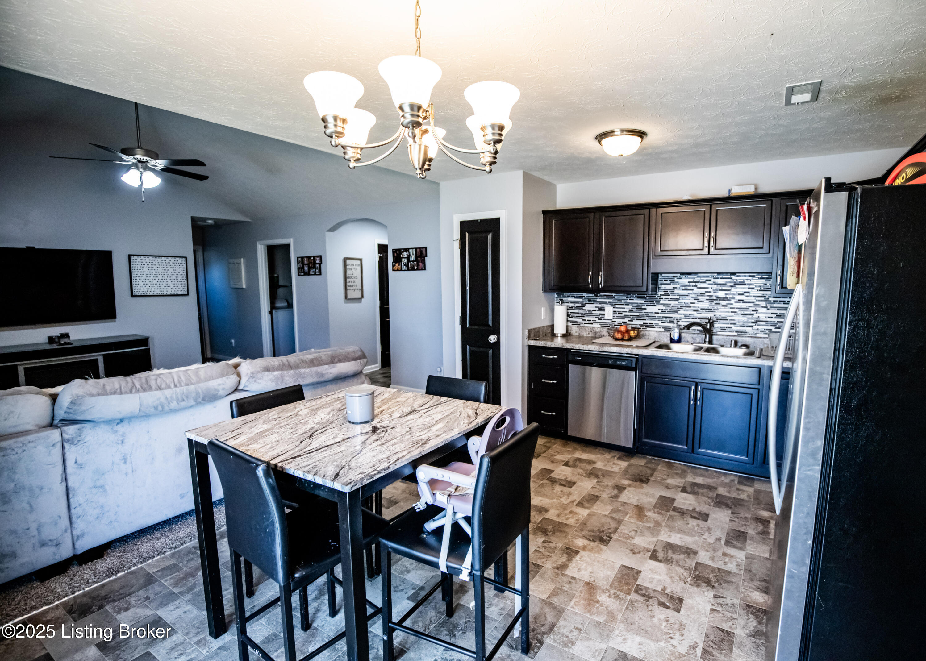 208 Gadwall Ct