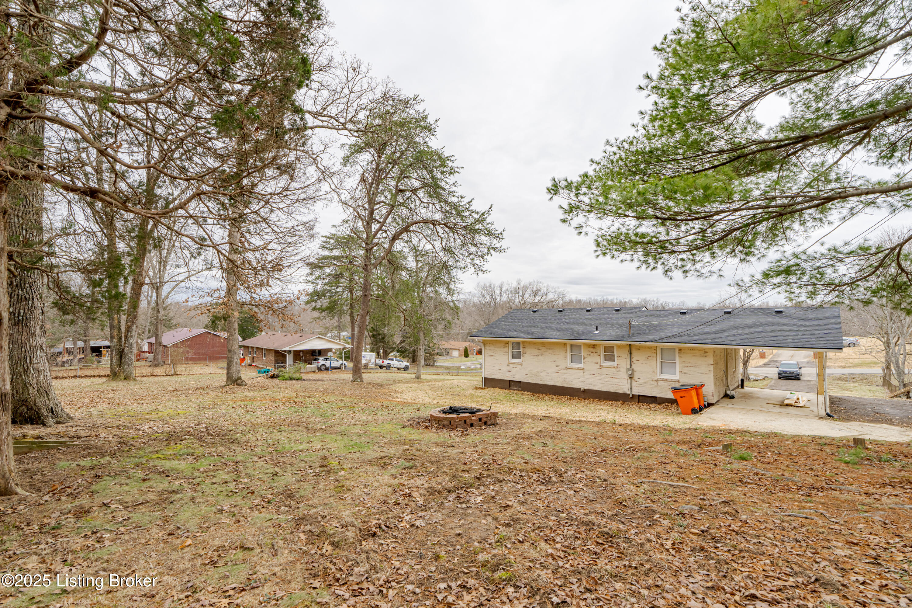 440 Pinewood Drive Dr