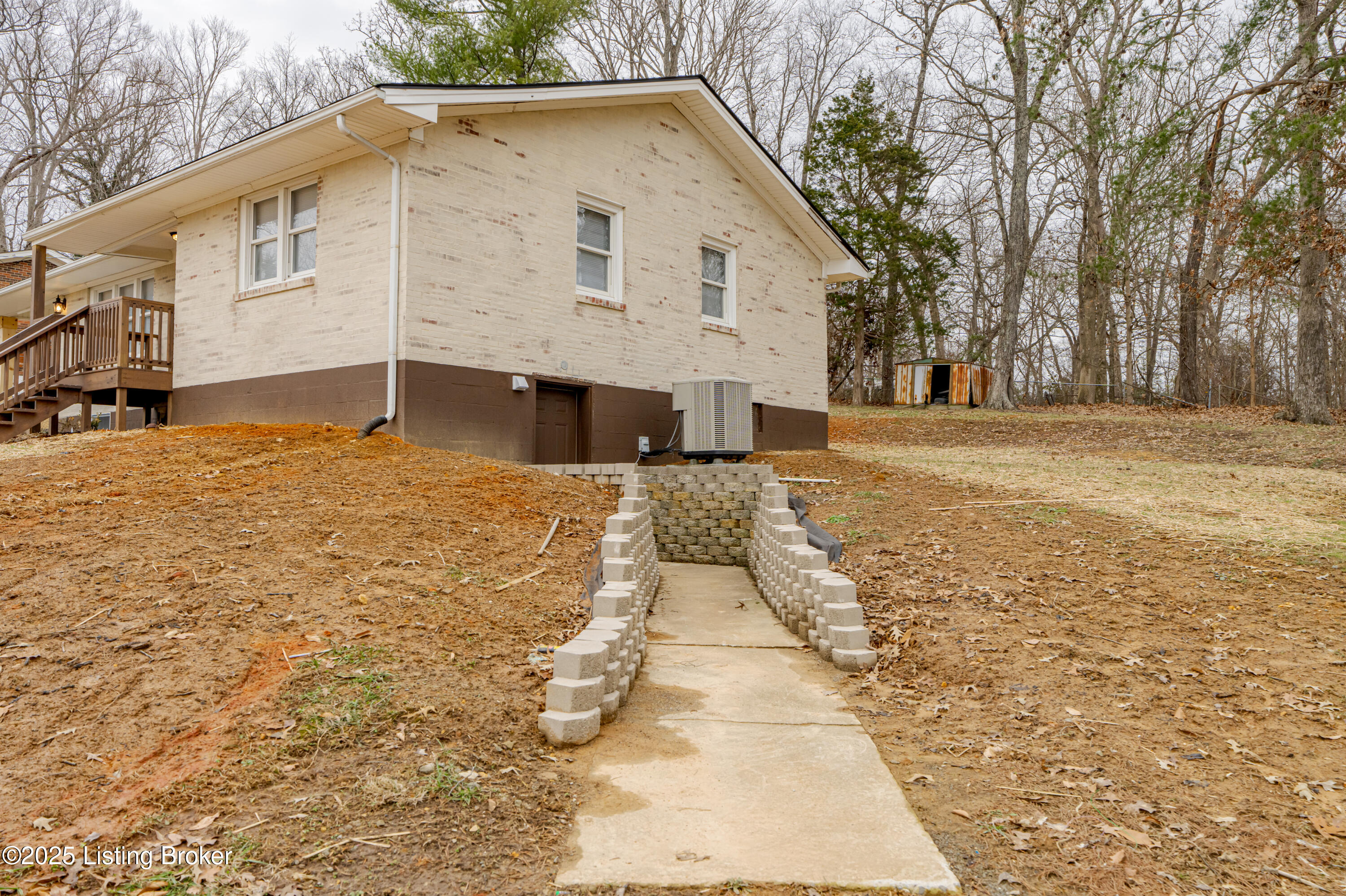 440 Pinewood Drive Dr