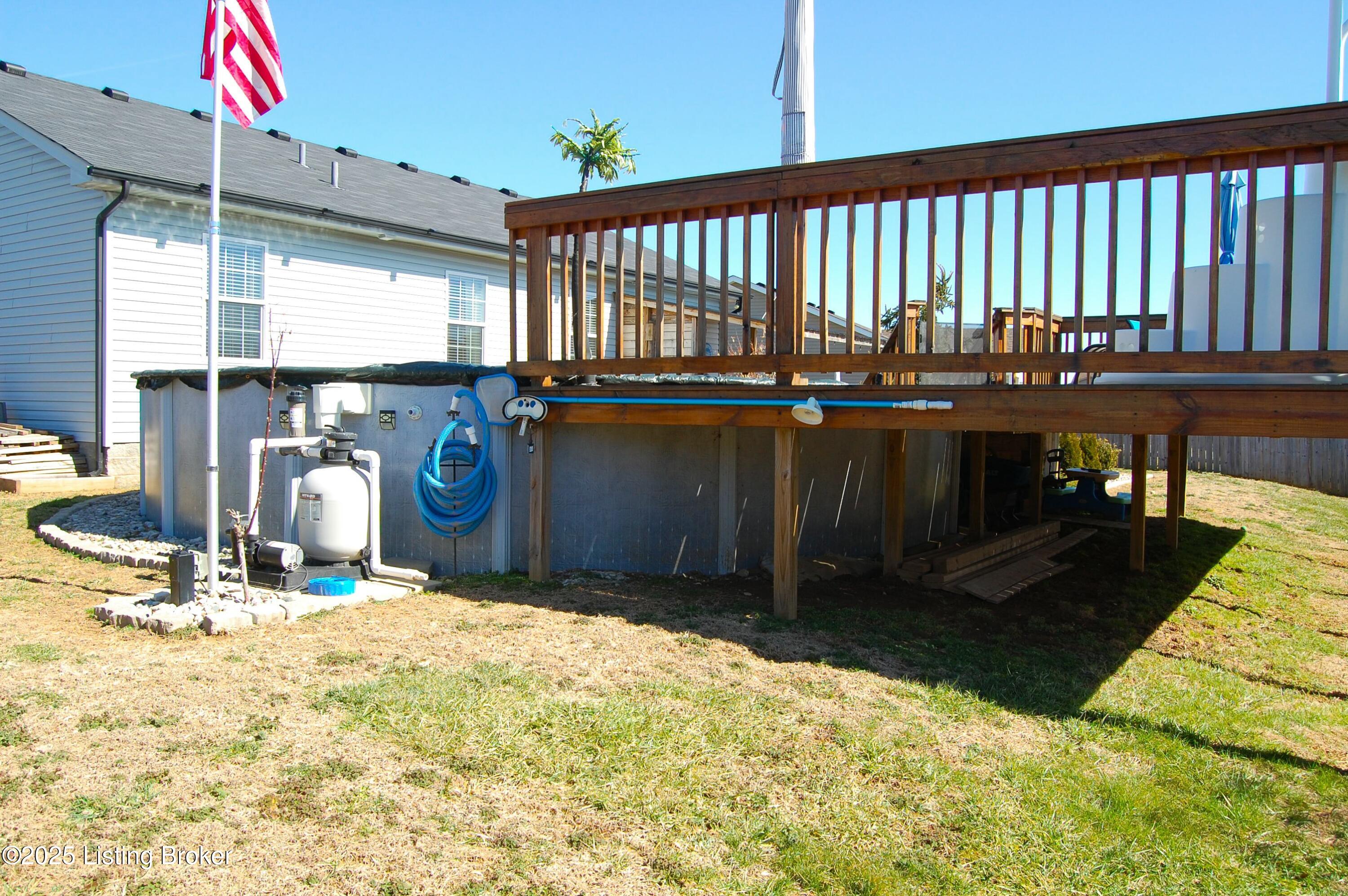 385 Golden Wing Rd