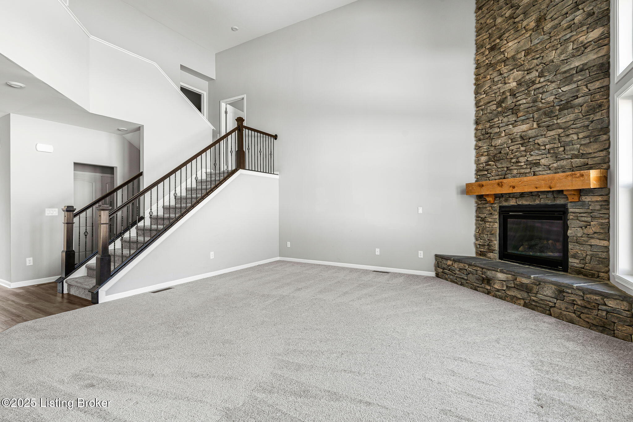 238 Highland Ridge Dr