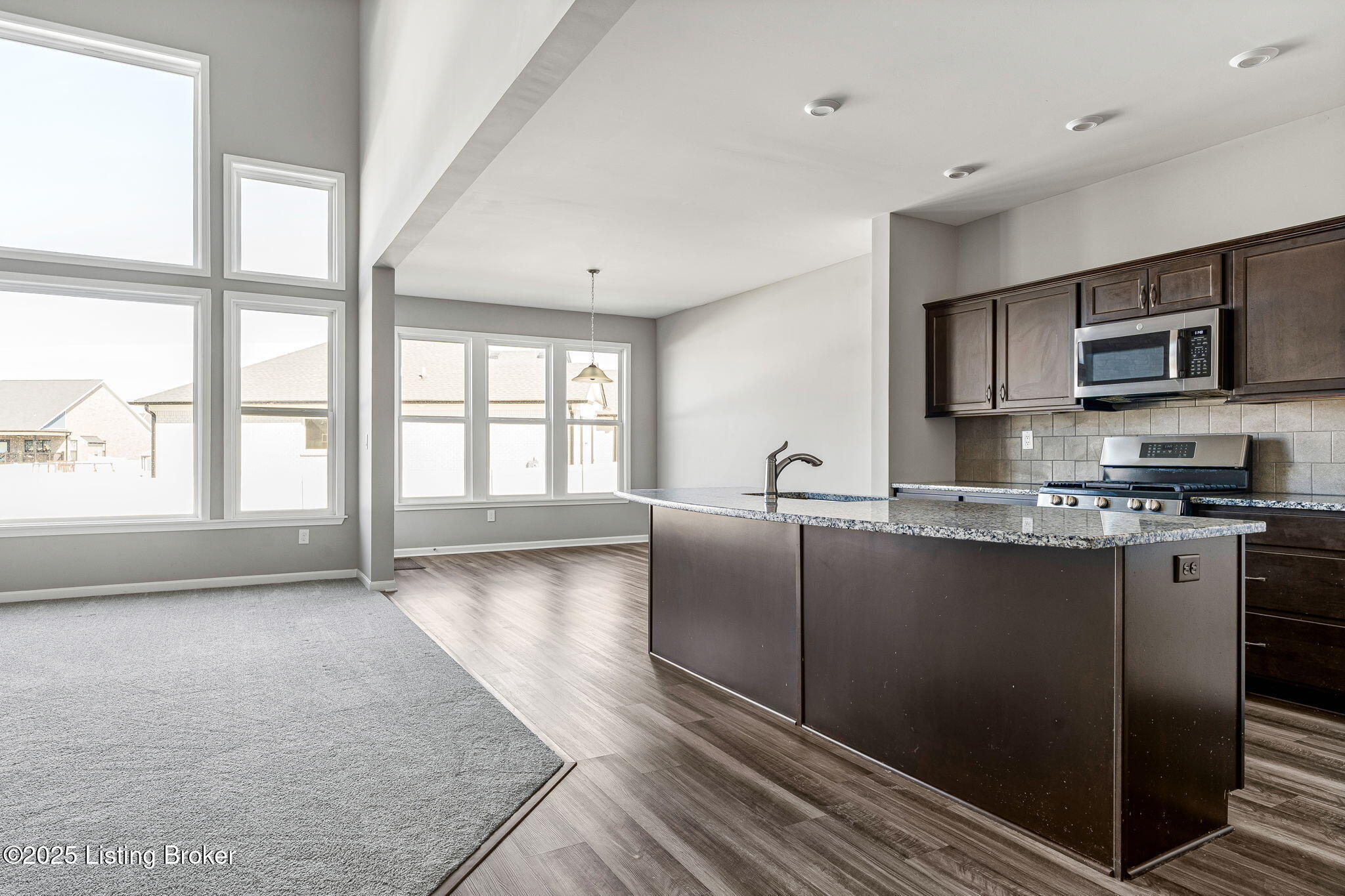 238 Highland Ridge Dr