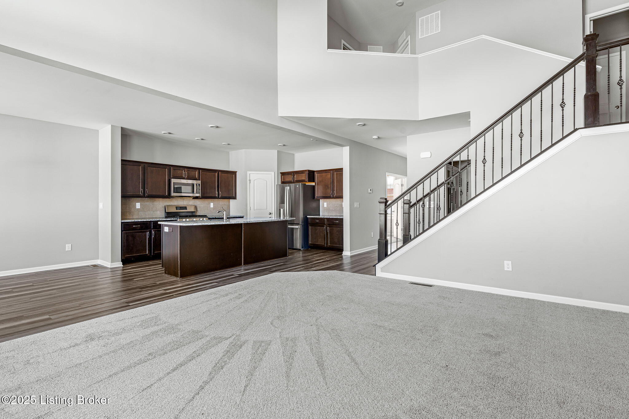 238 Highland Ridge Dr