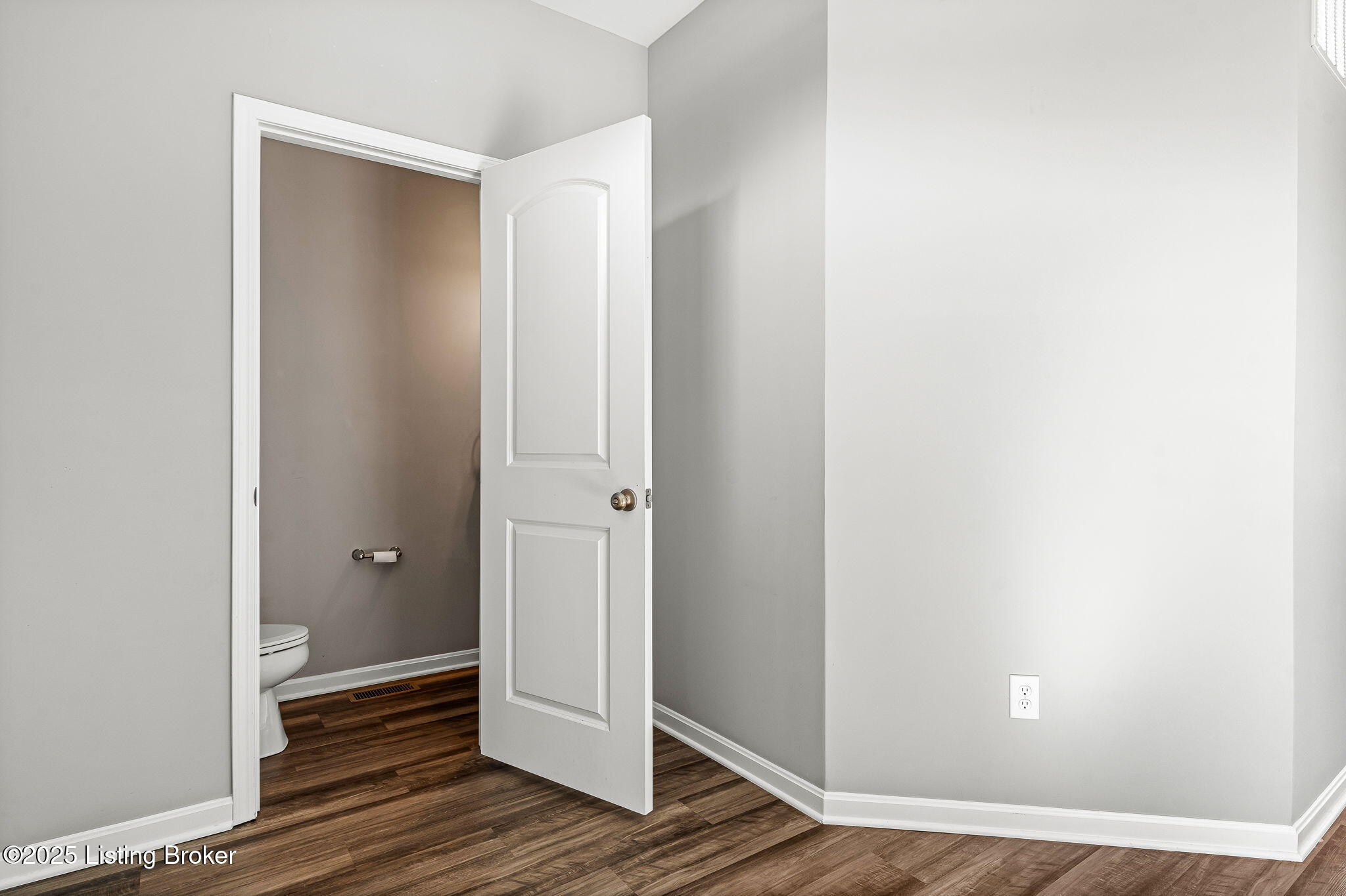 238 Highland Ridge Dr