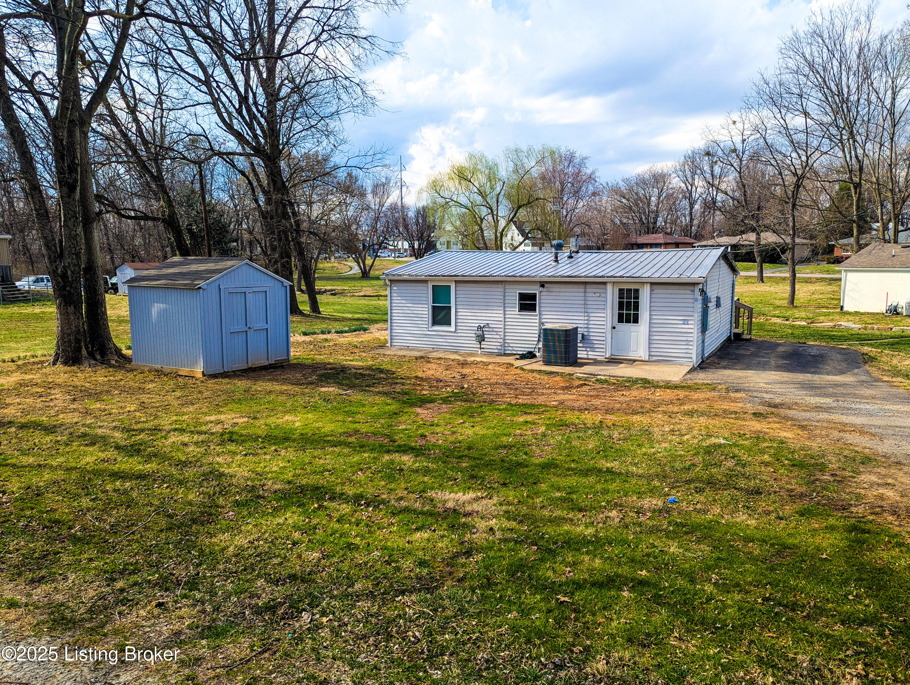 4610 Settle Blvd