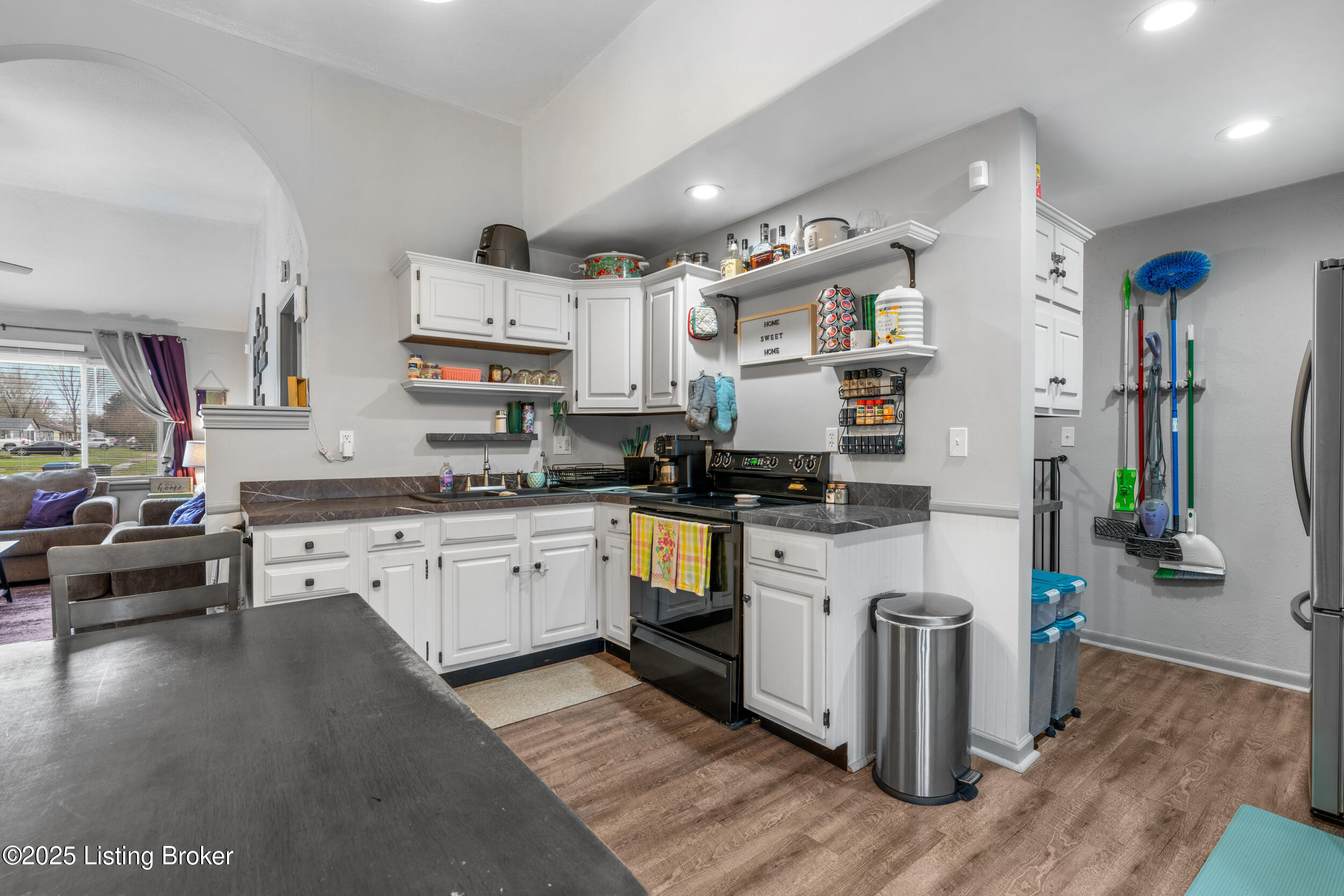 6907 Ethan Allen Way