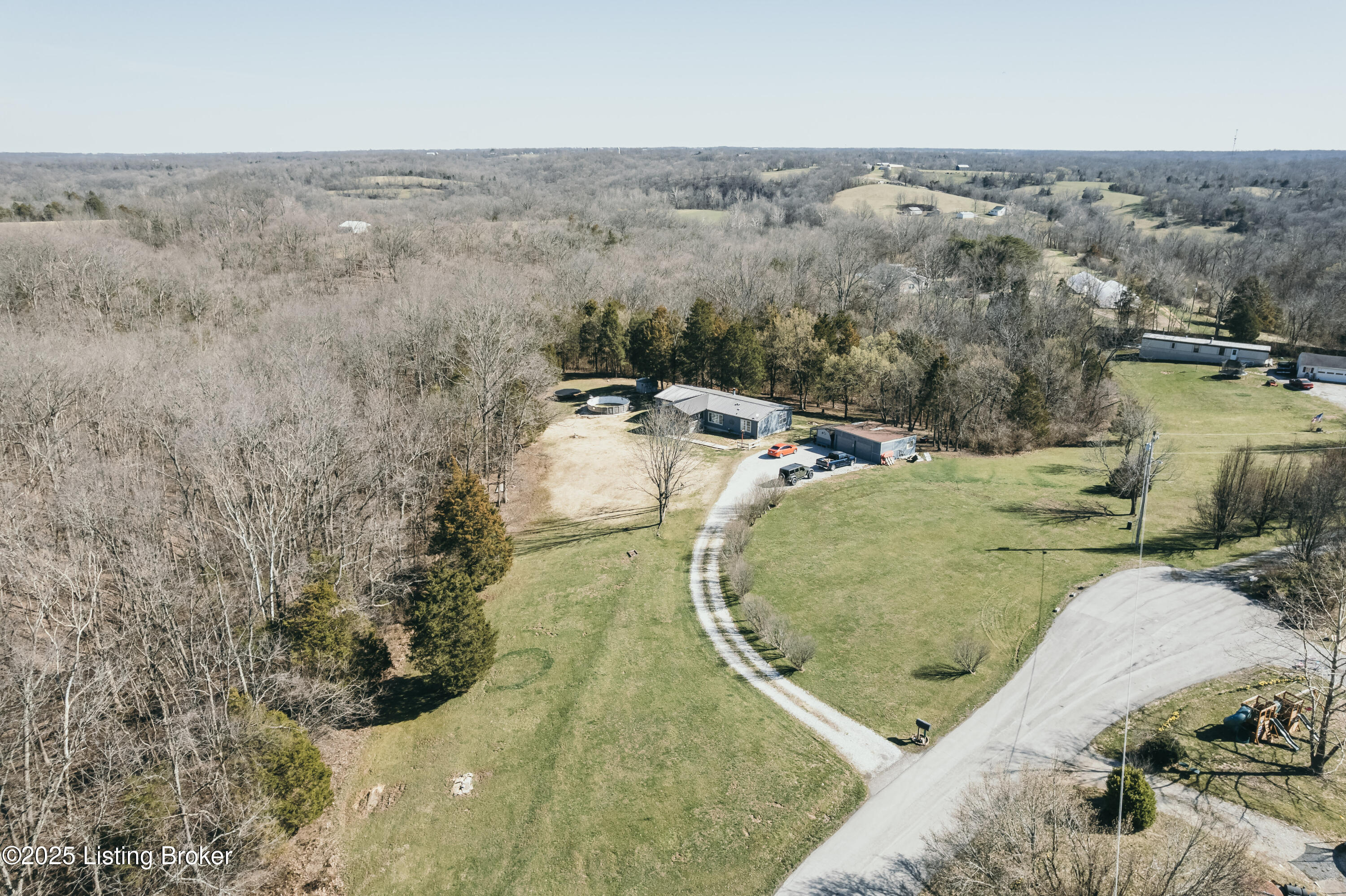 579 Lear Ln