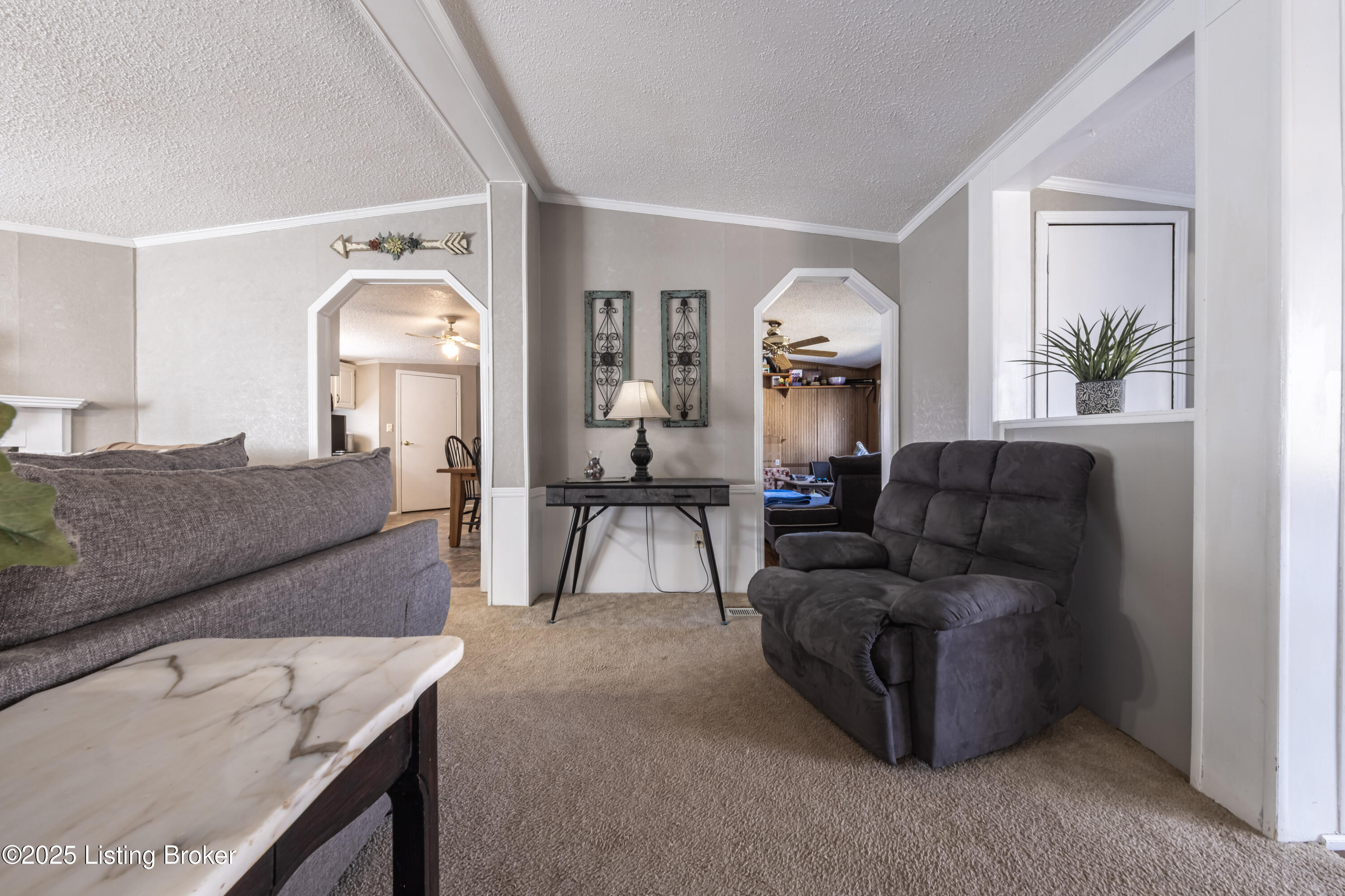 579 Lear Ln