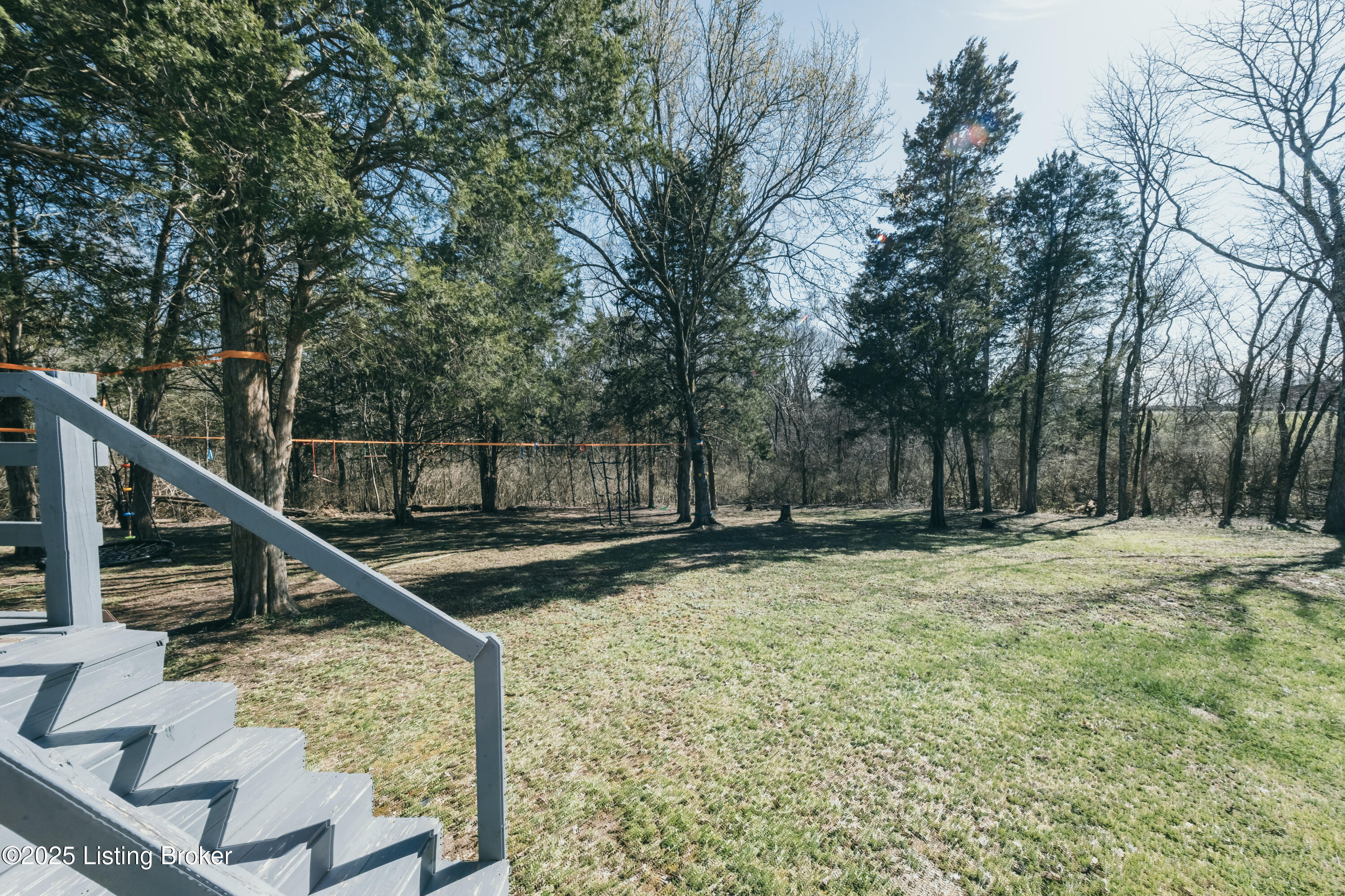579 Lear Ln
