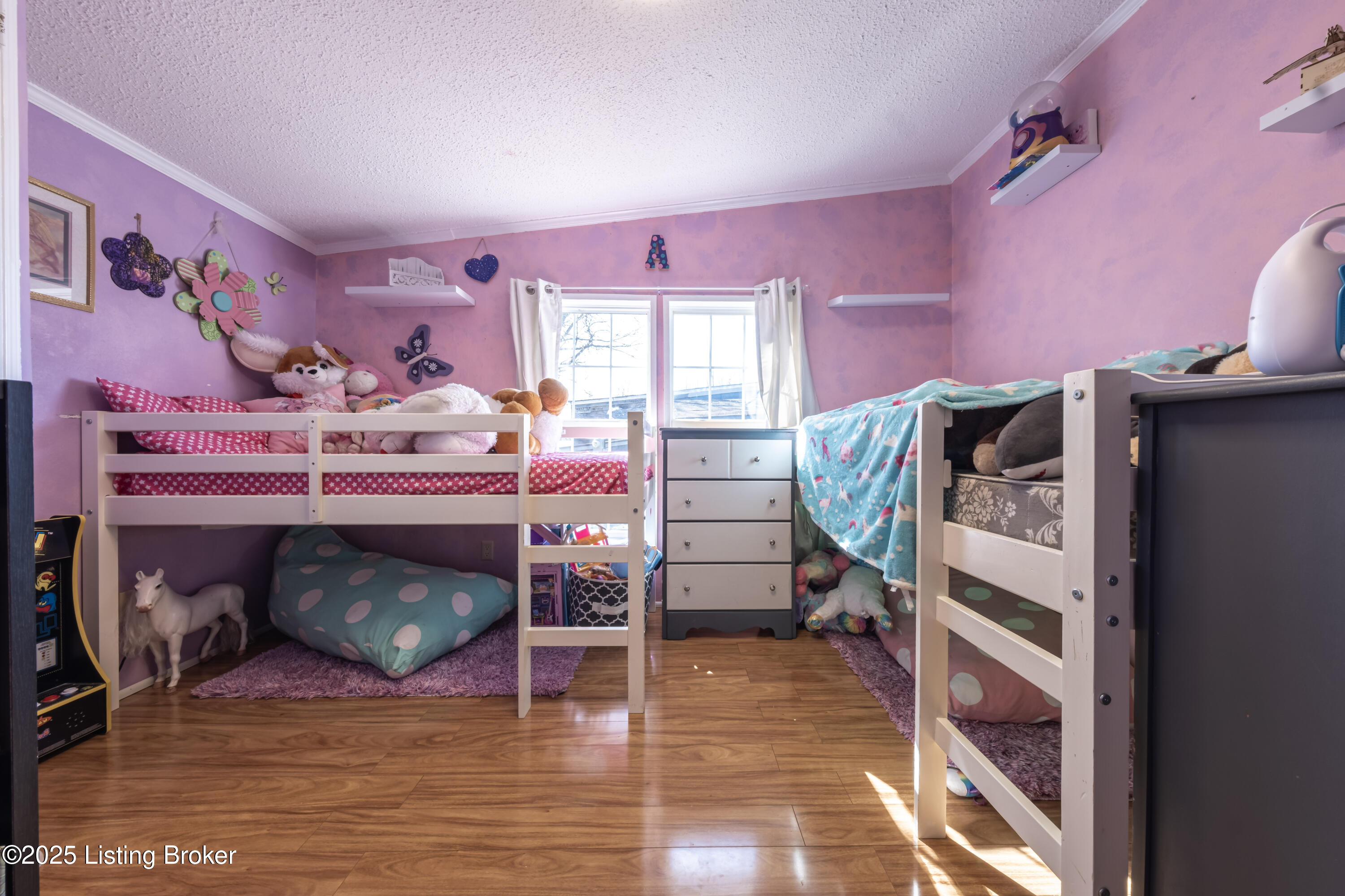 579 Lear Ln