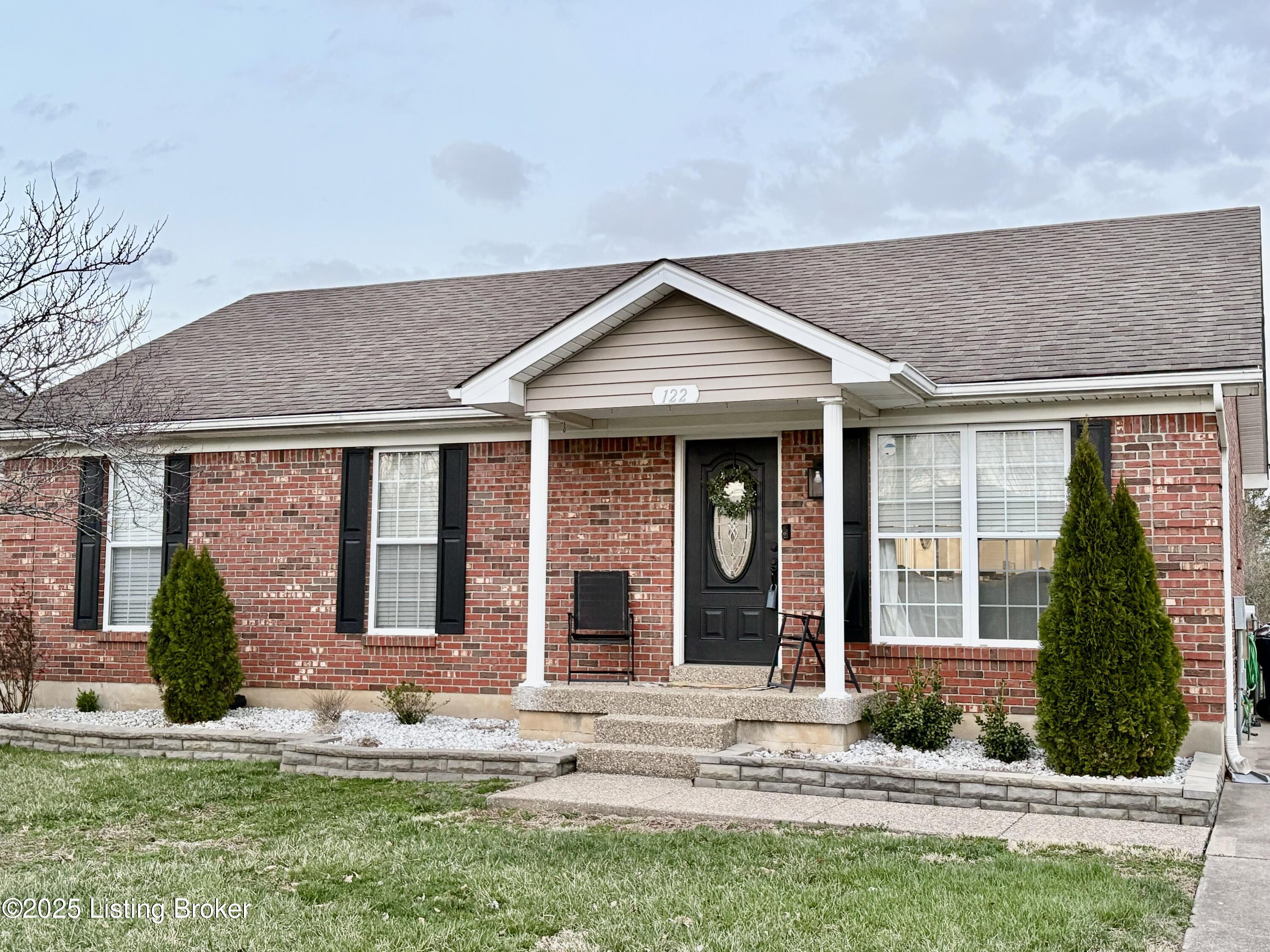 122 Beechnut Ct