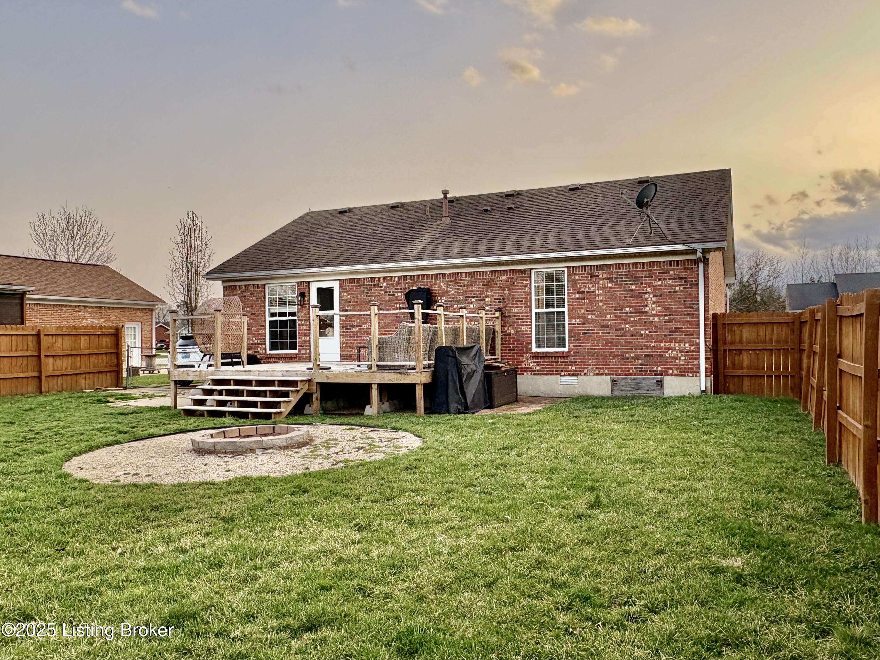 122 Beechnut Ct