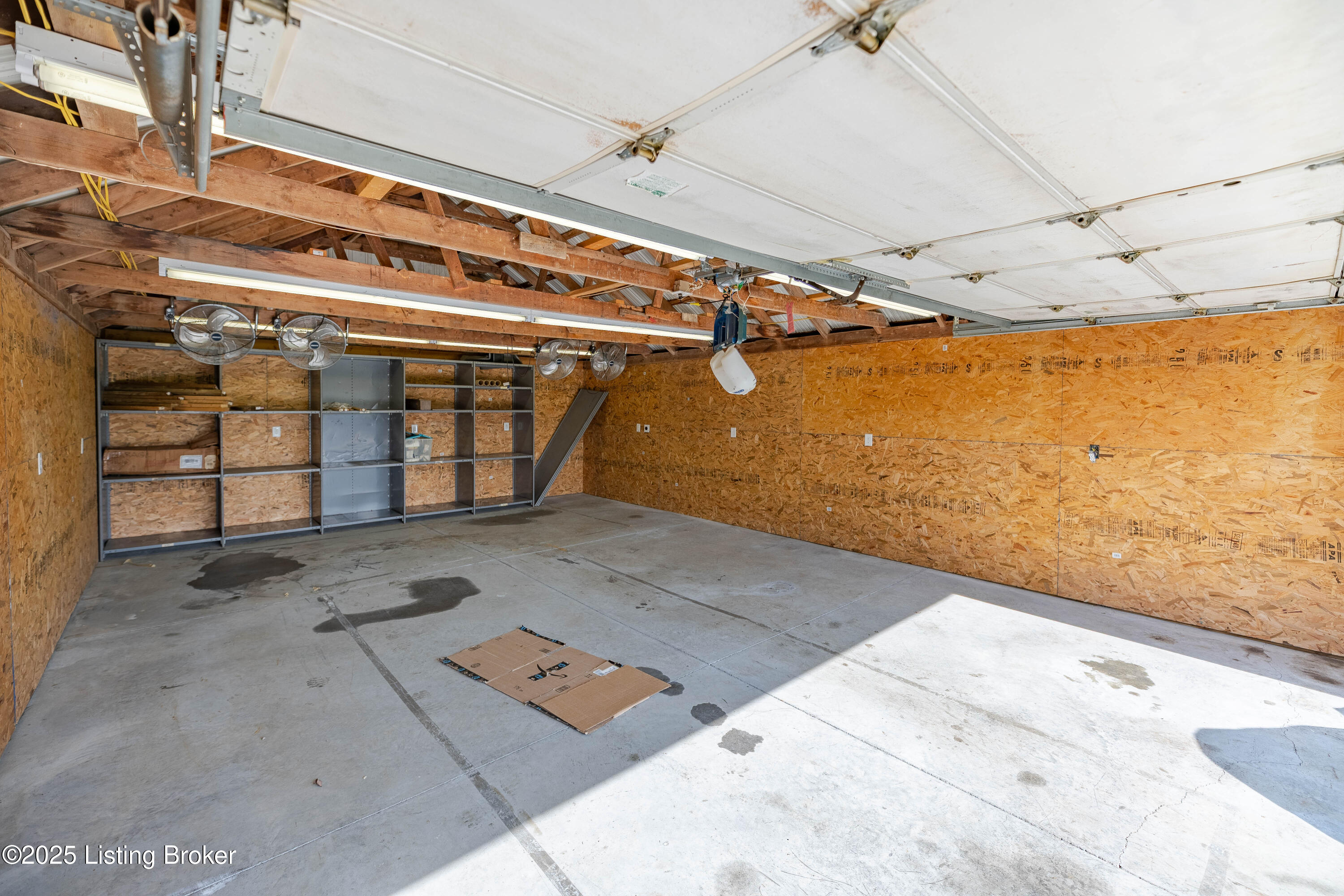 1533 Armstrong Ln