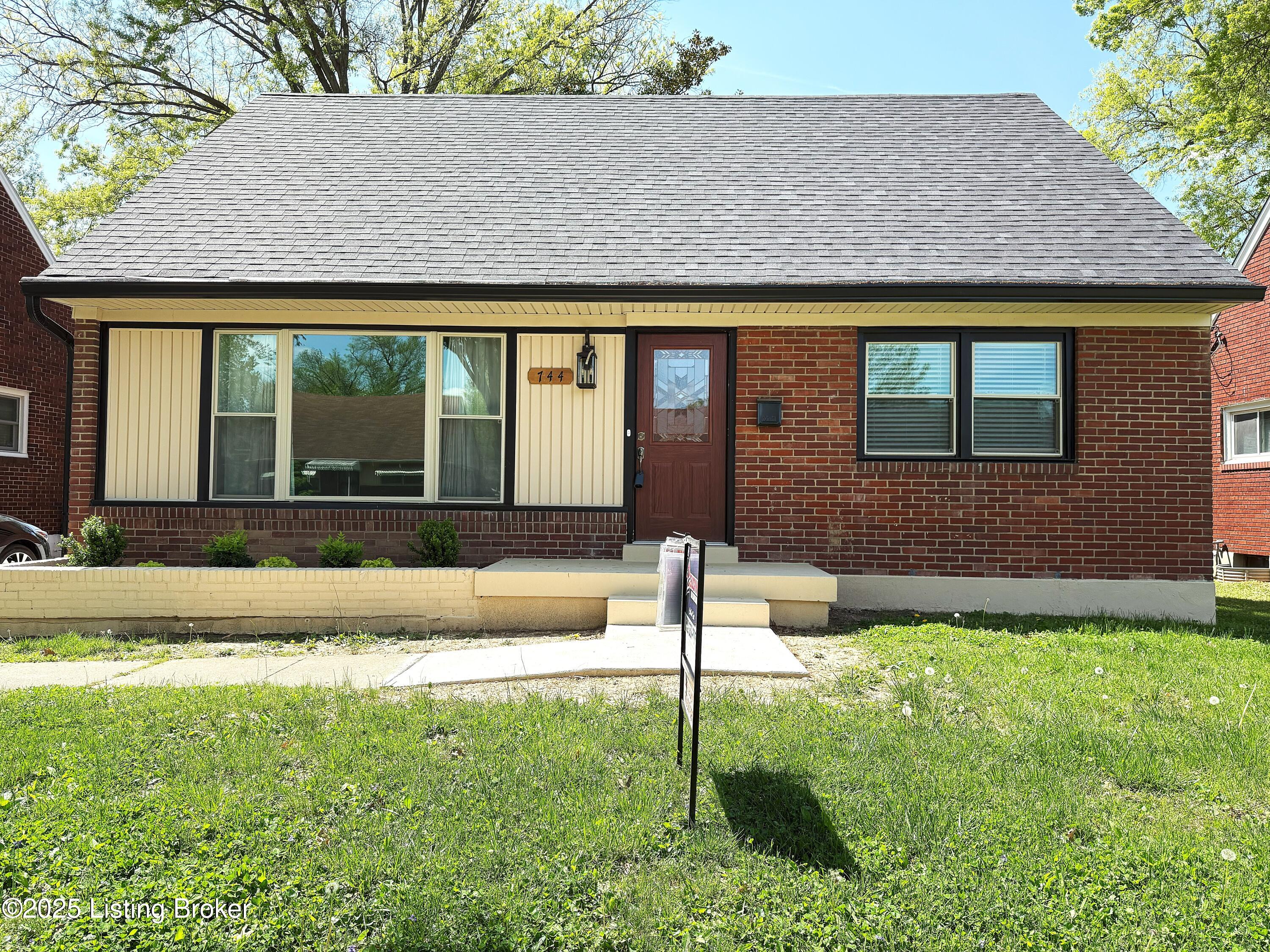744 Loretto Ave