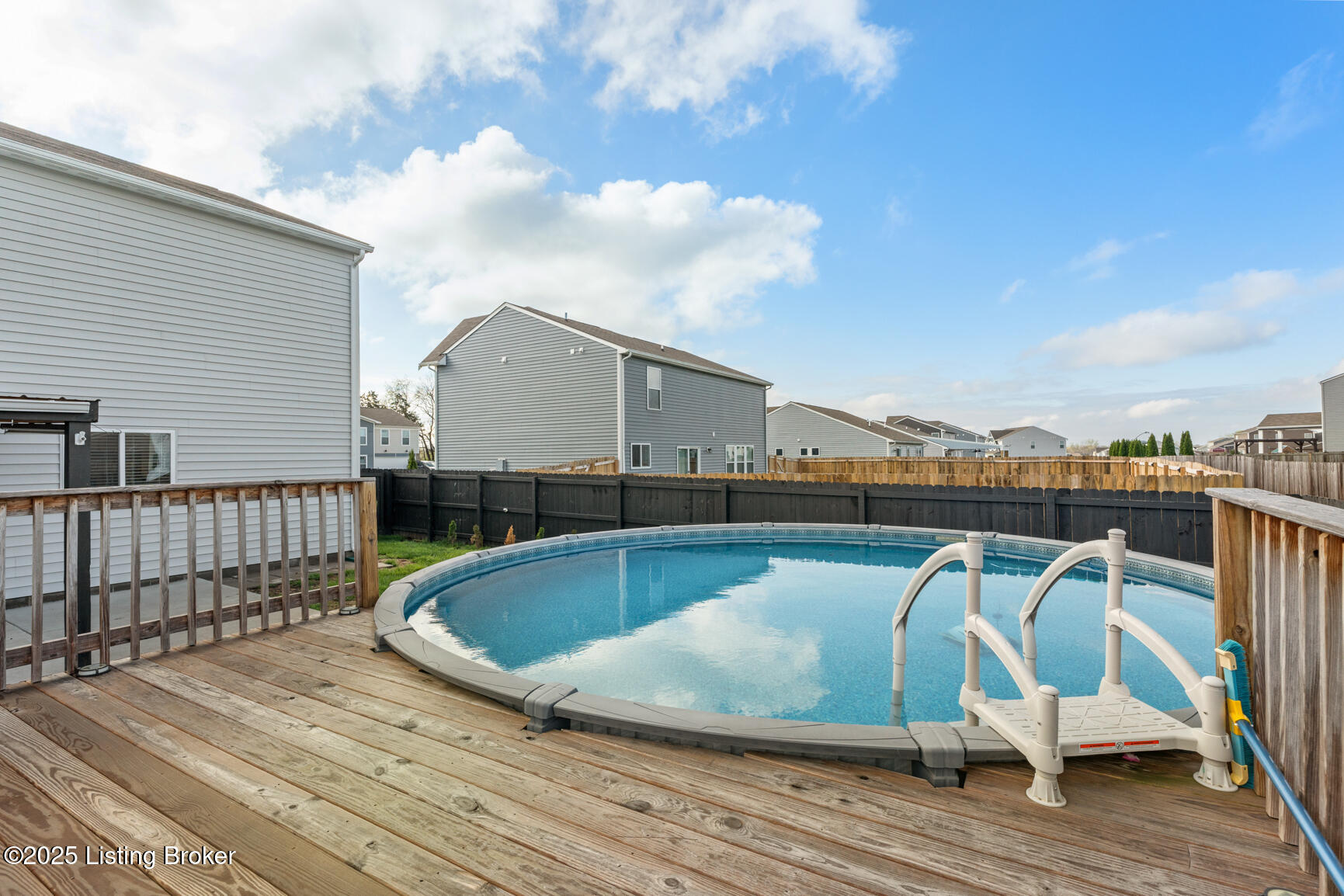 139 Shadow Rock Ct